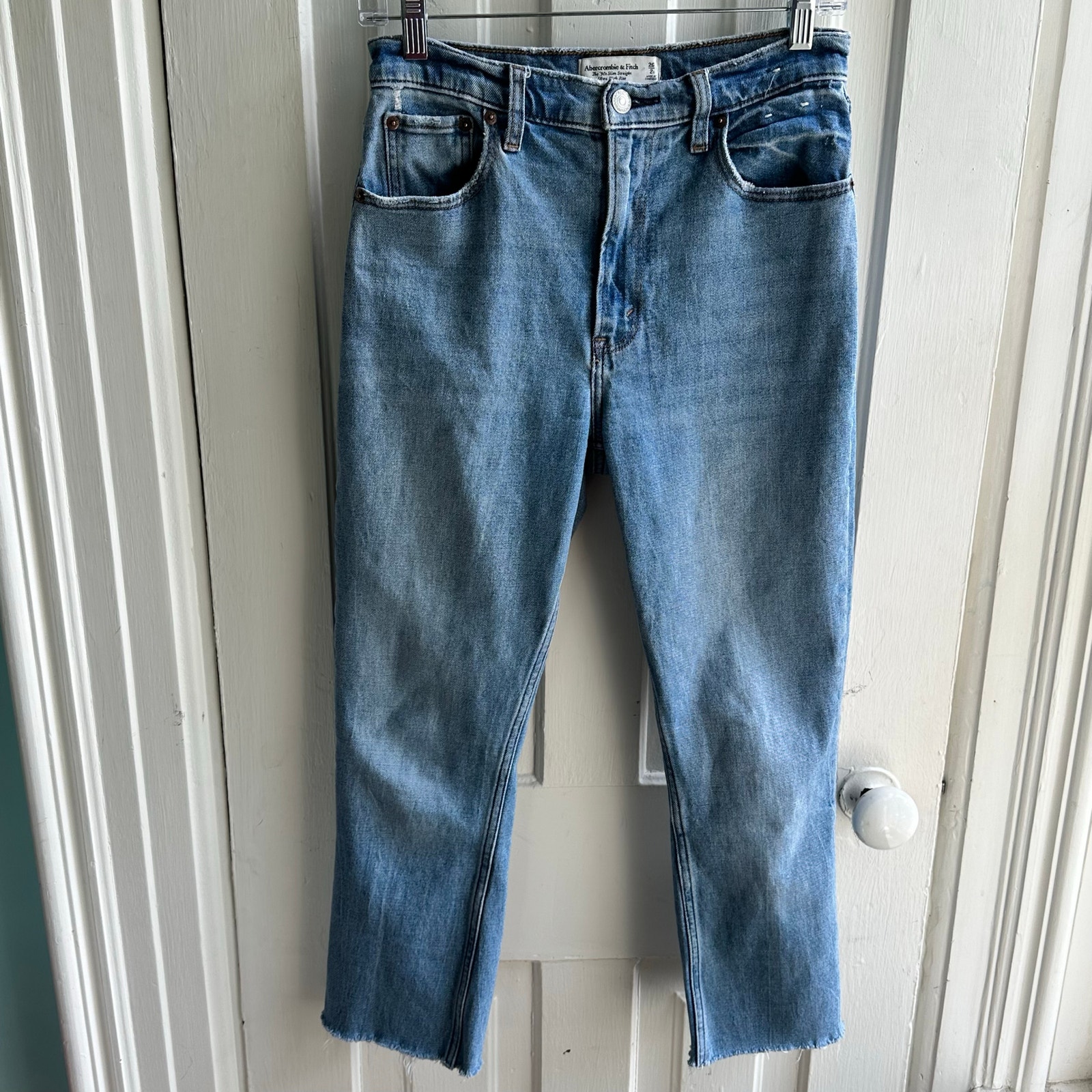 Abercrombie & Fitch The 90s Slim Straight Ultra High Rise Jeans