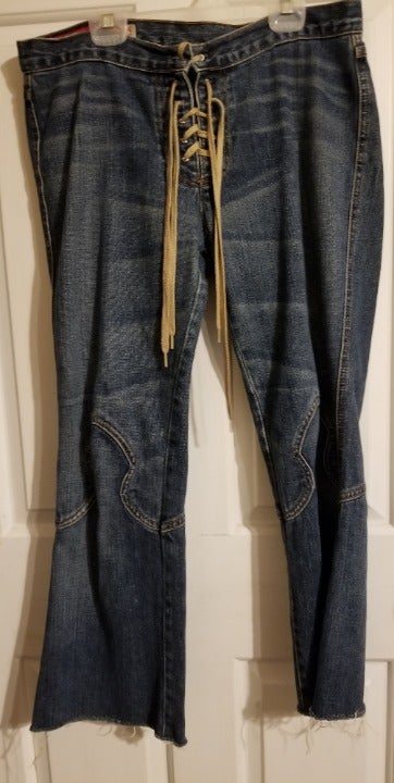 Guess lace front jeans raw edge bottom Size 28