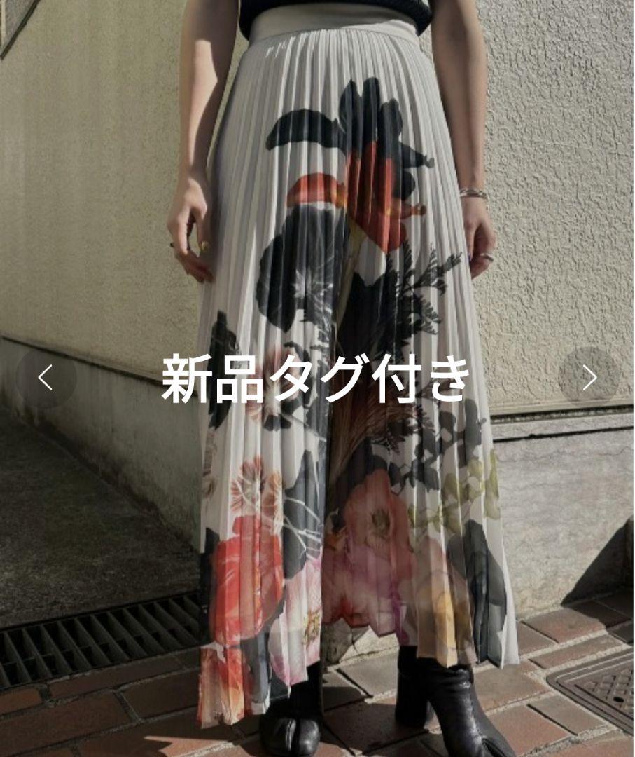Authentic】MEDI ROENTGEN FLOWER PLEATS SKIRT Pleated