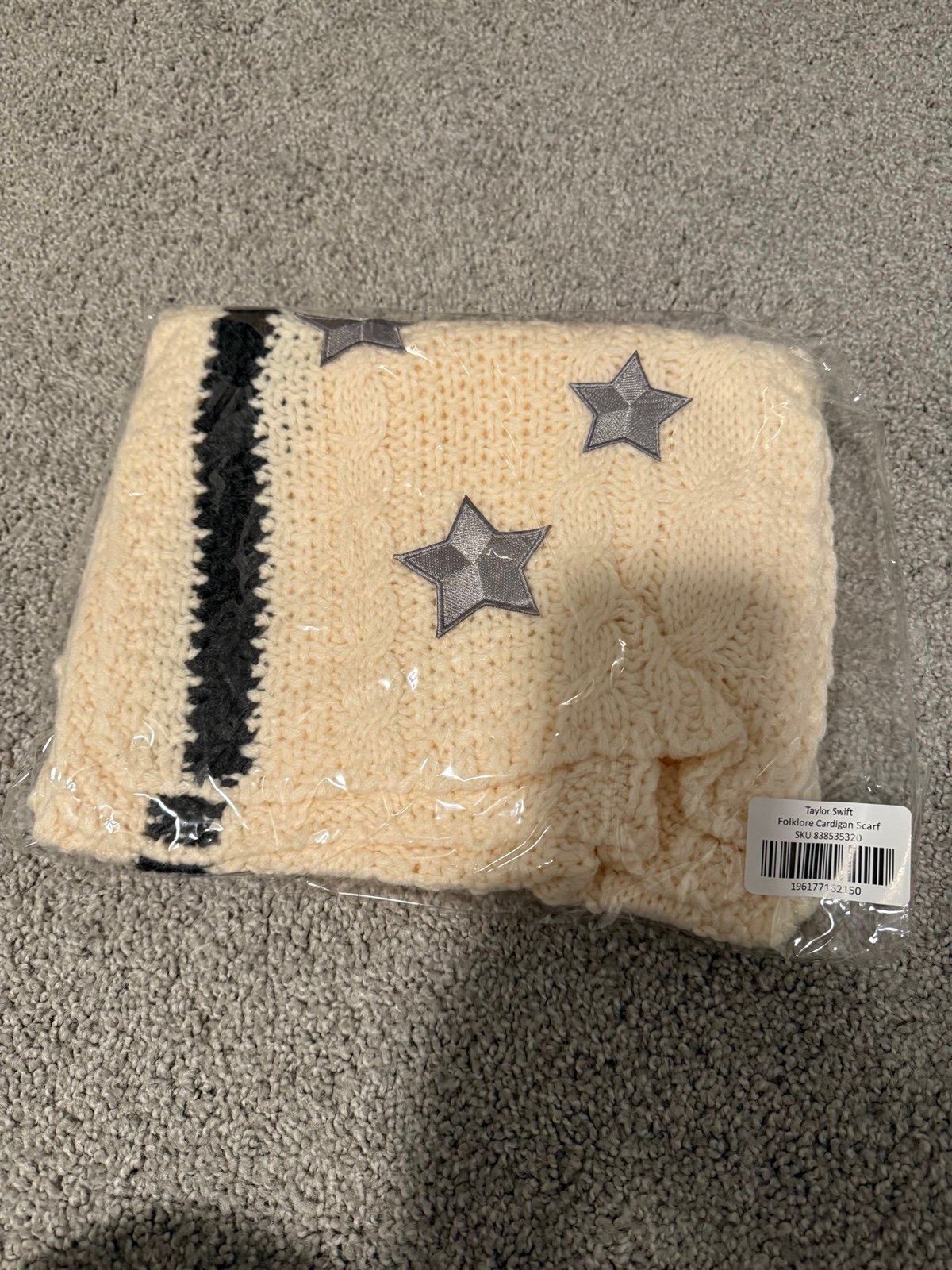 NEW Taylor Swift Folklore Cardigan Scarf