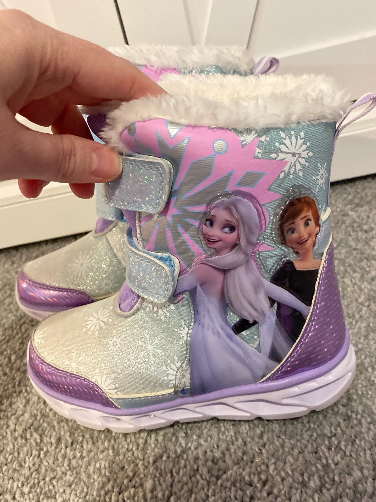 Disney Frozen light up snow boots girl size 10
