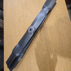 2 John deere mower blades M139802