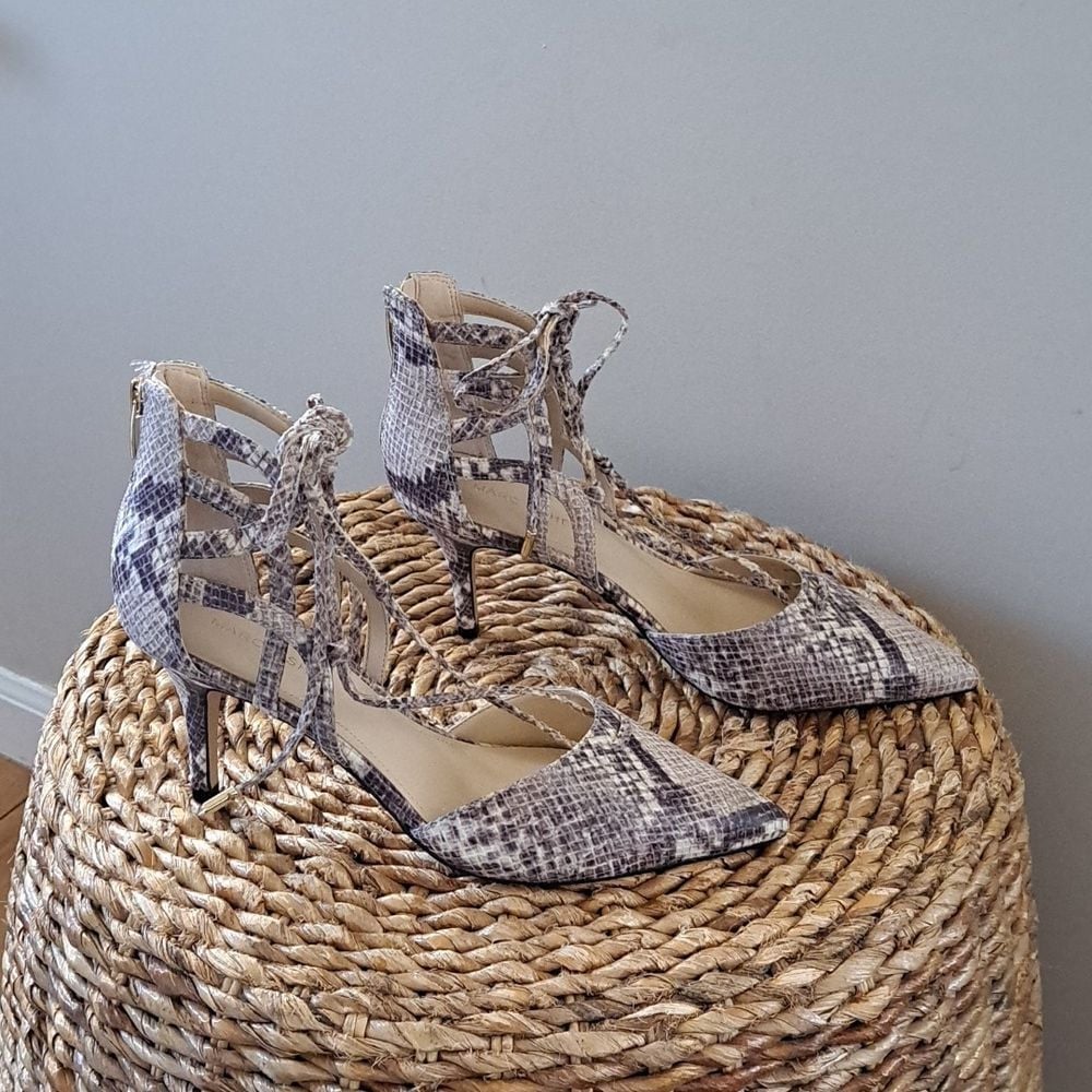 NWOT Marc Fisher Womens Truthe Snake Skin Print Lace Up Cage Style Pump S-7.5