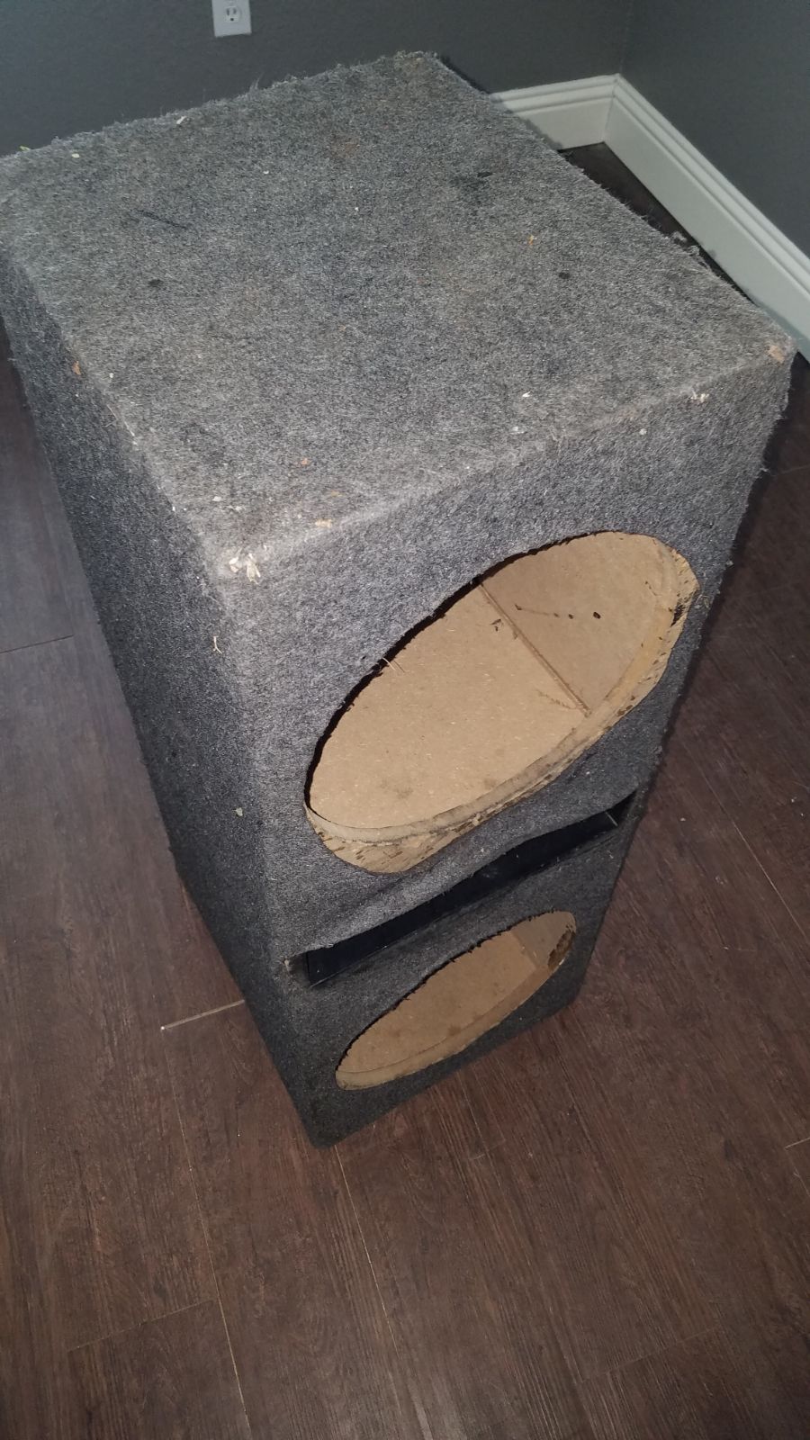 Speaker Box 12 / Cajon para bocinas