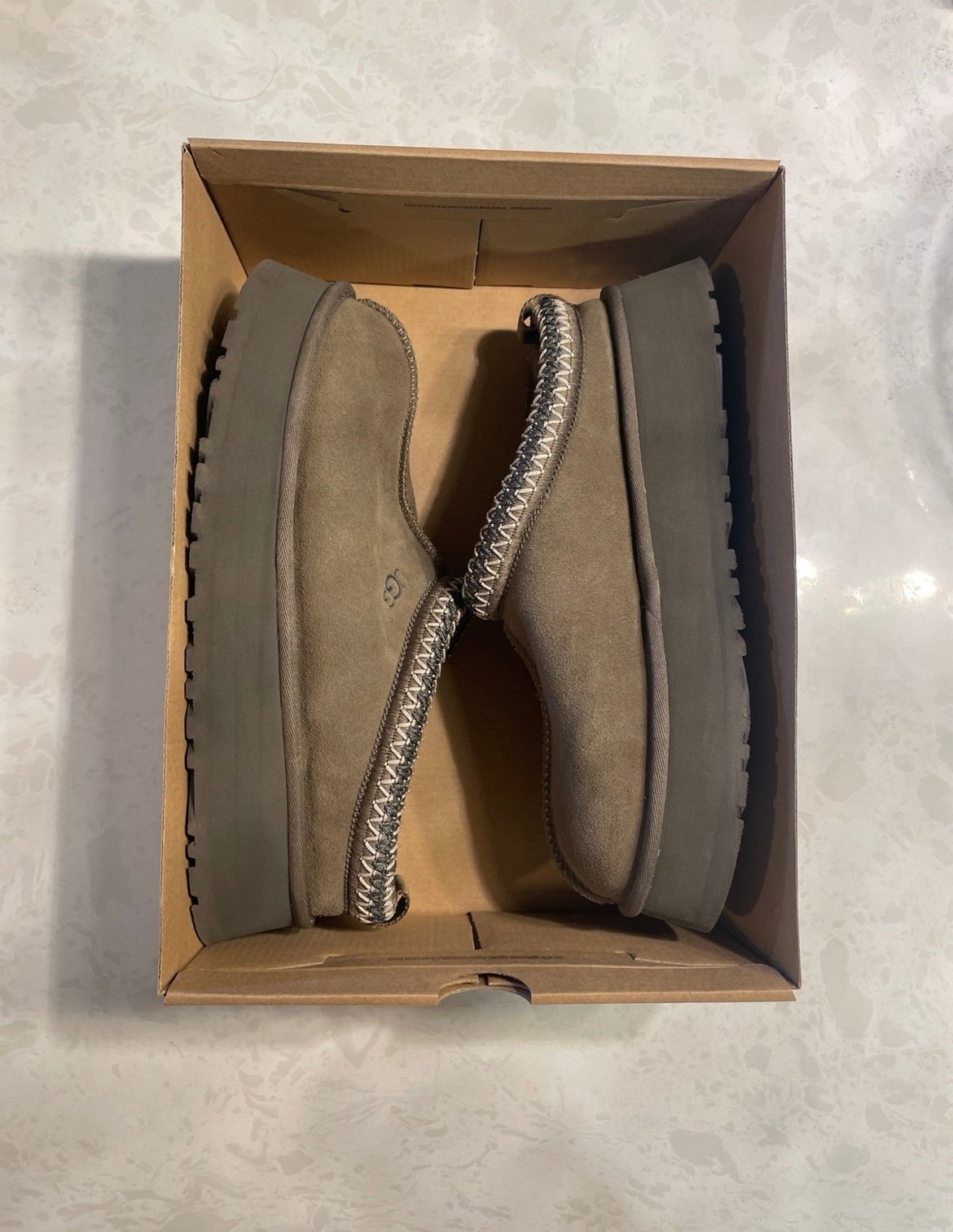 UGG Women’s Tazz Slippers size 9 color hickory platform slippers New with box