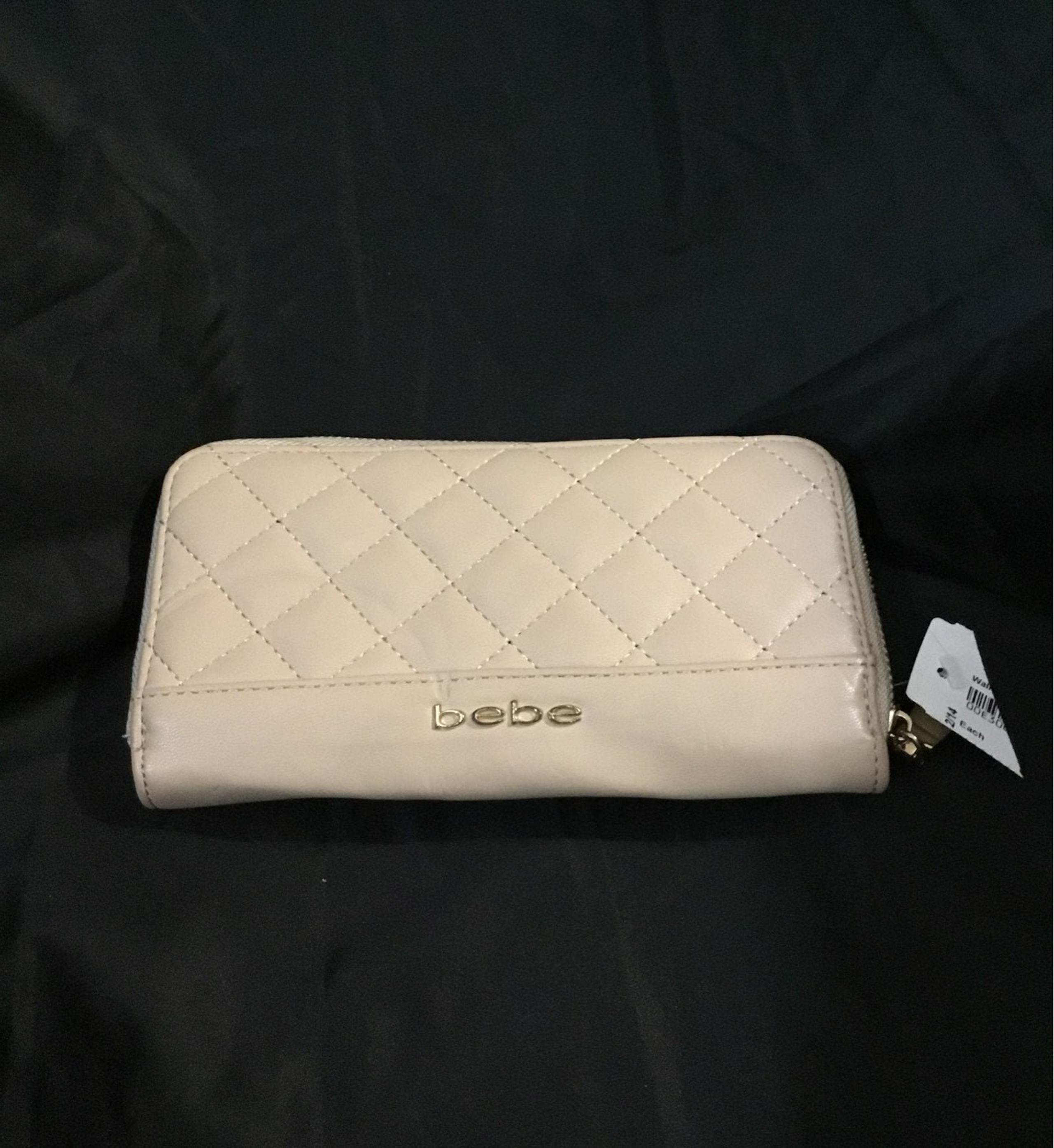 BEBE CLUTCH WALLET FOR WOMEN