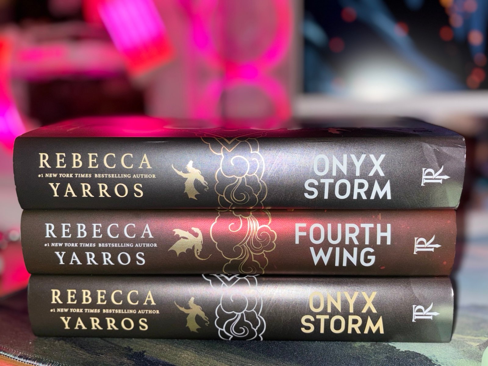 FOURTH WING EXCLUSIVE BUNDLE