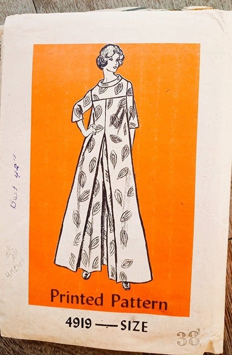 Mail order sewing pattern number 4919 size 38 CAFTAN (size 18-20)