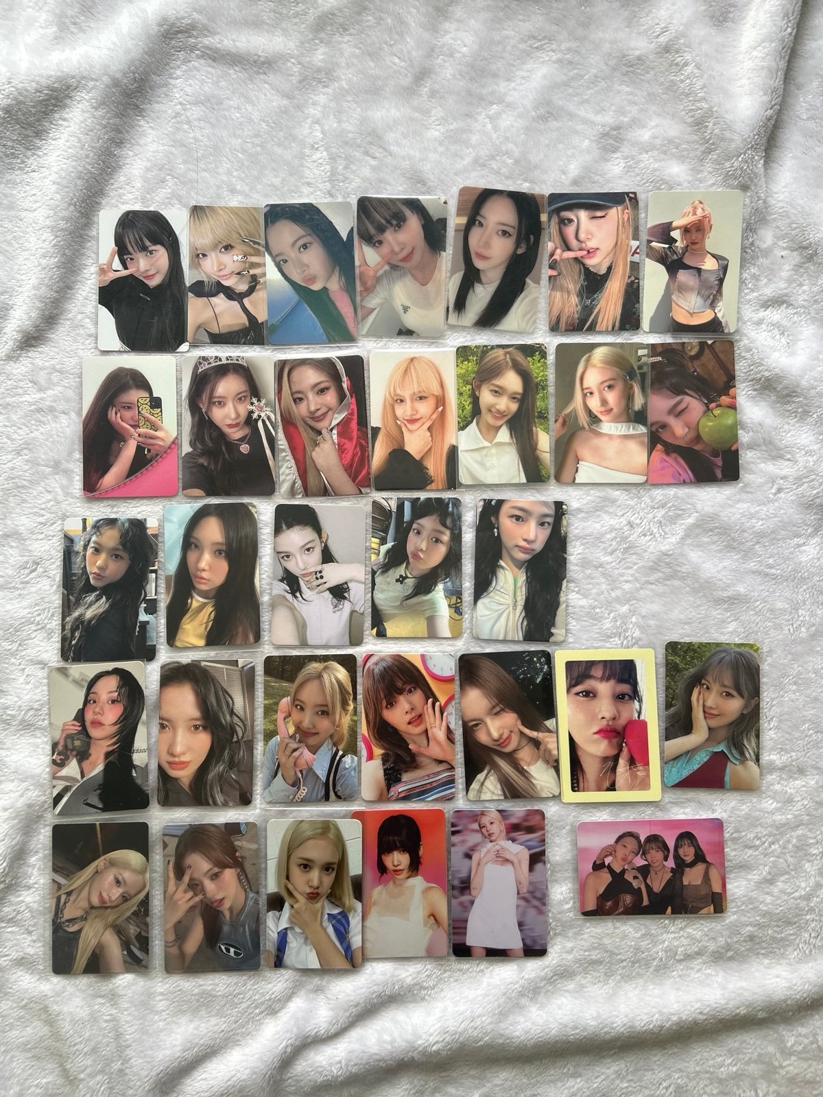 miscellaneous official girl group pc set!