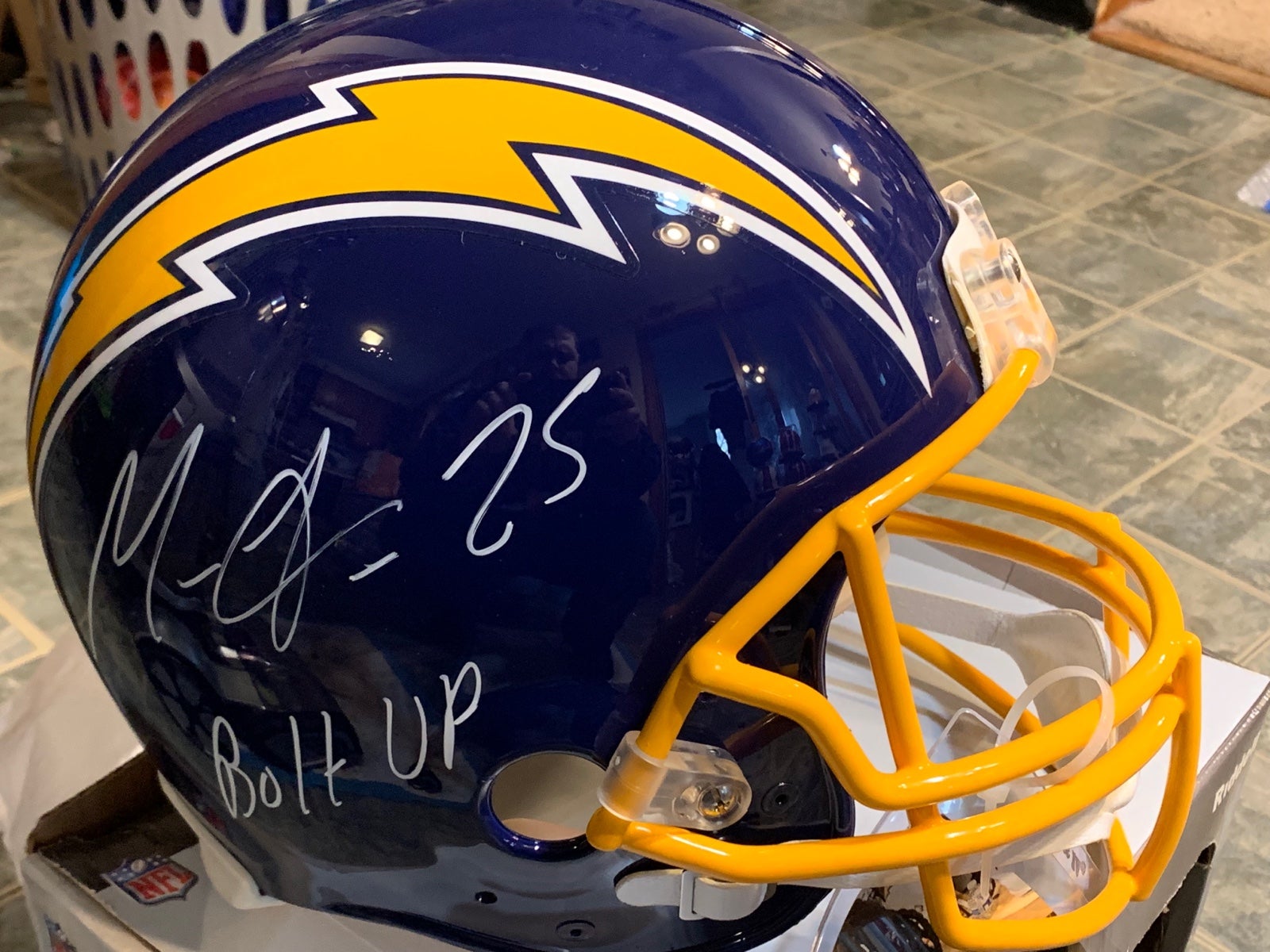 Authentic Melvin Gordon signed Chargers helmet