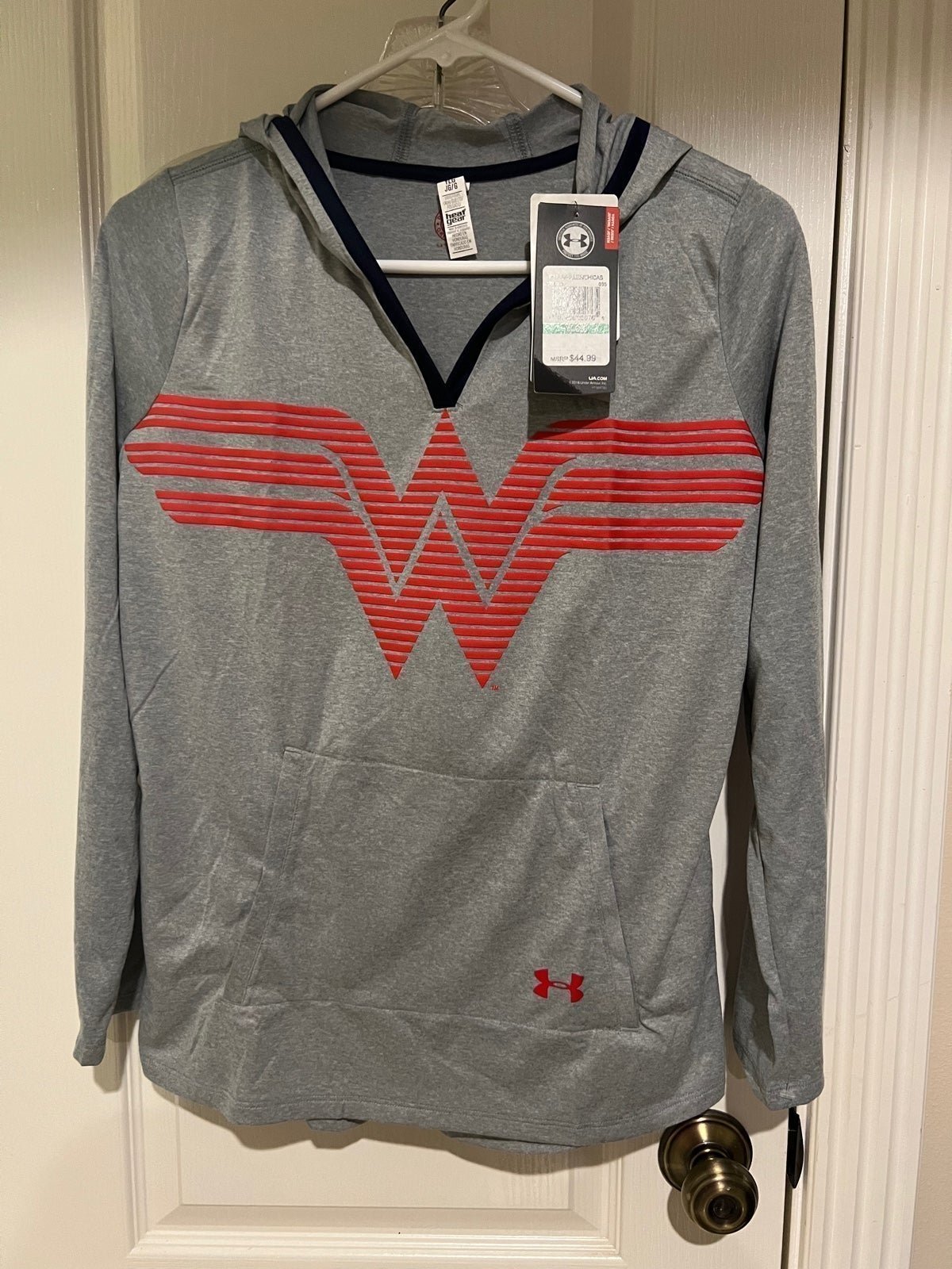 Girls Under Armour Wonder Woman Heatgear Light Weight Hoodie Size Youth Large