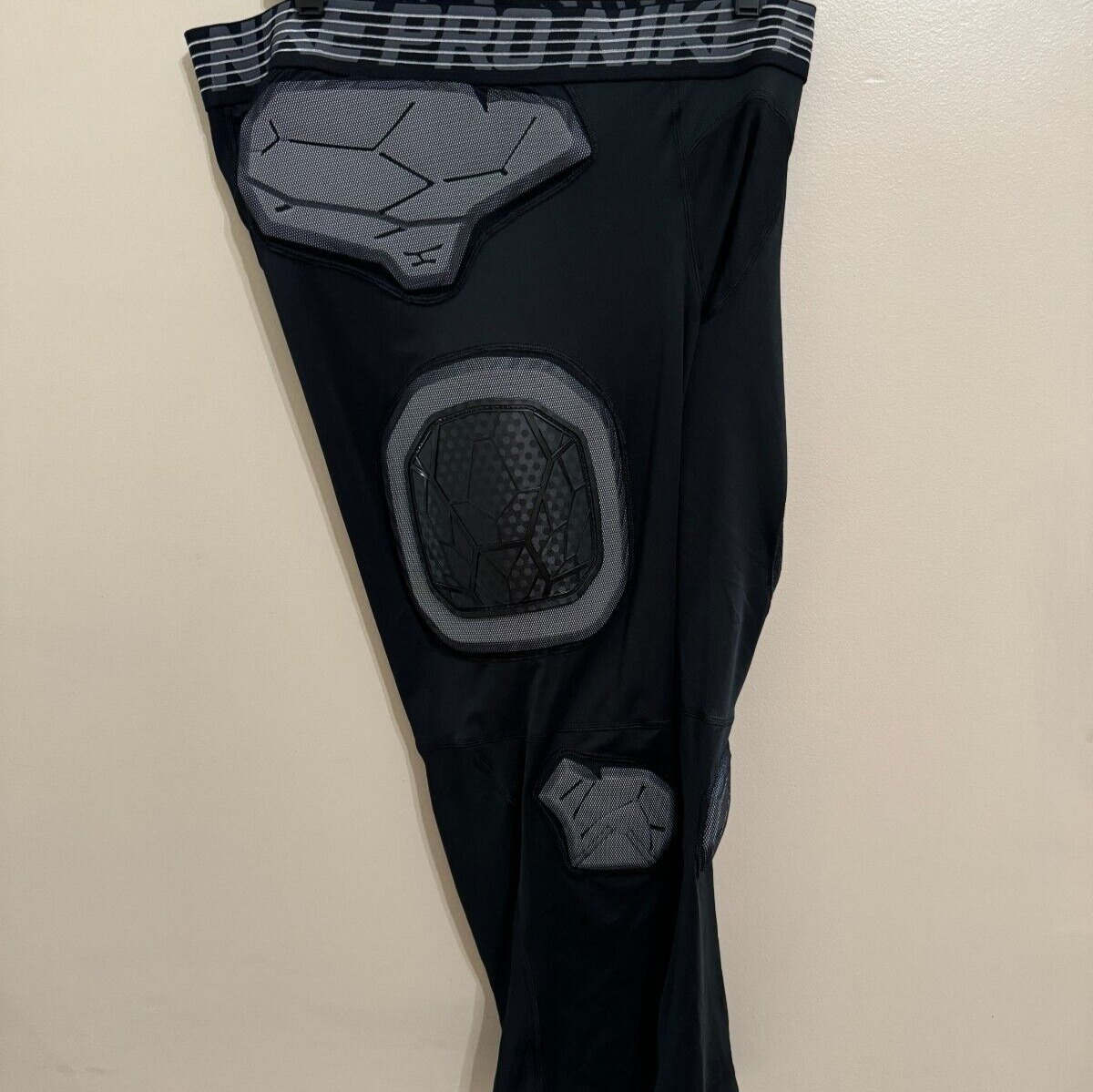 Nike Pro HyperStrong Padded 7/8 Football Pants Black Men's 2XL AQ0754-010 NEW