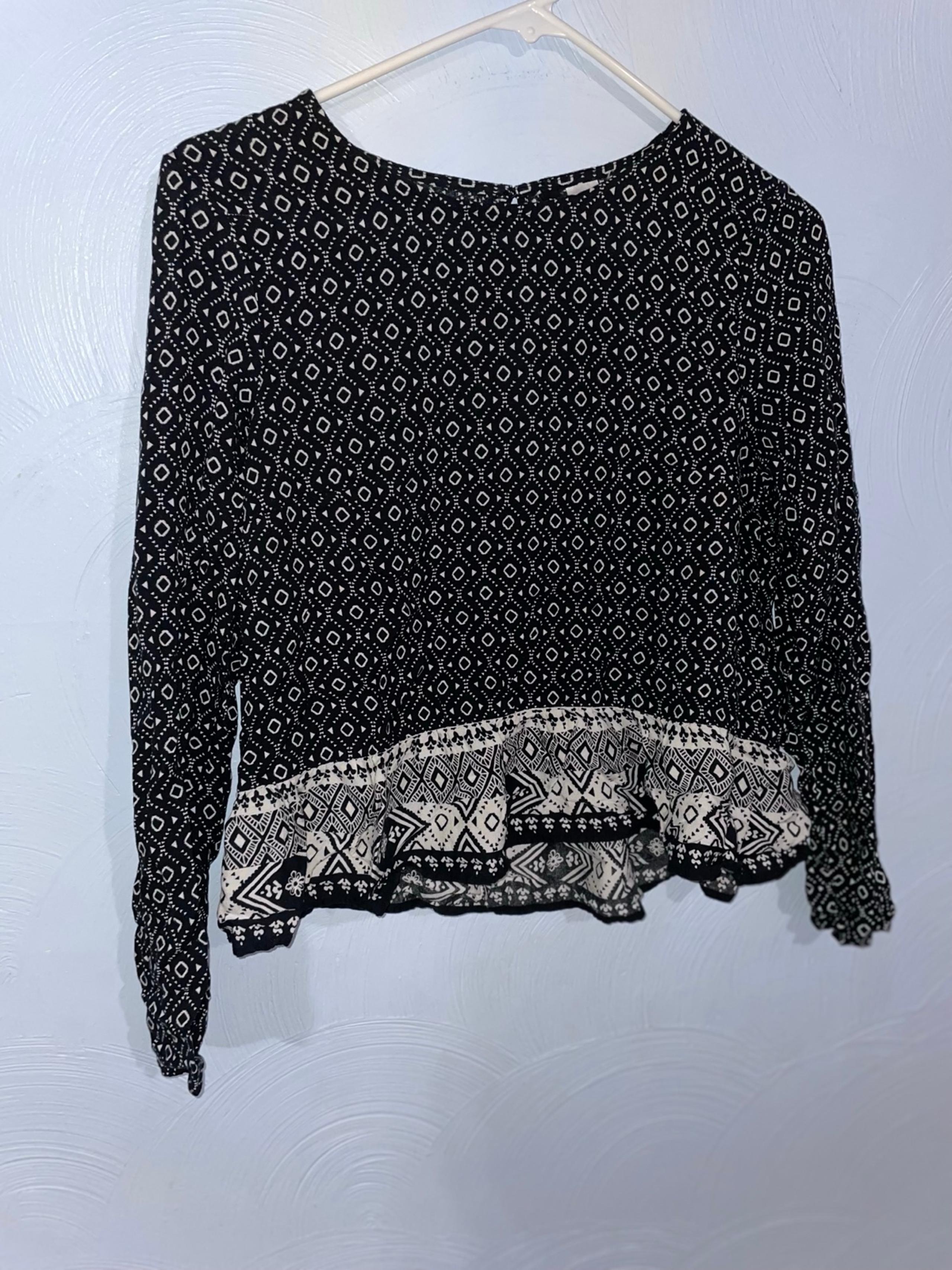 Women’s Size 4 Divided Black/White Geo Shape Blouse