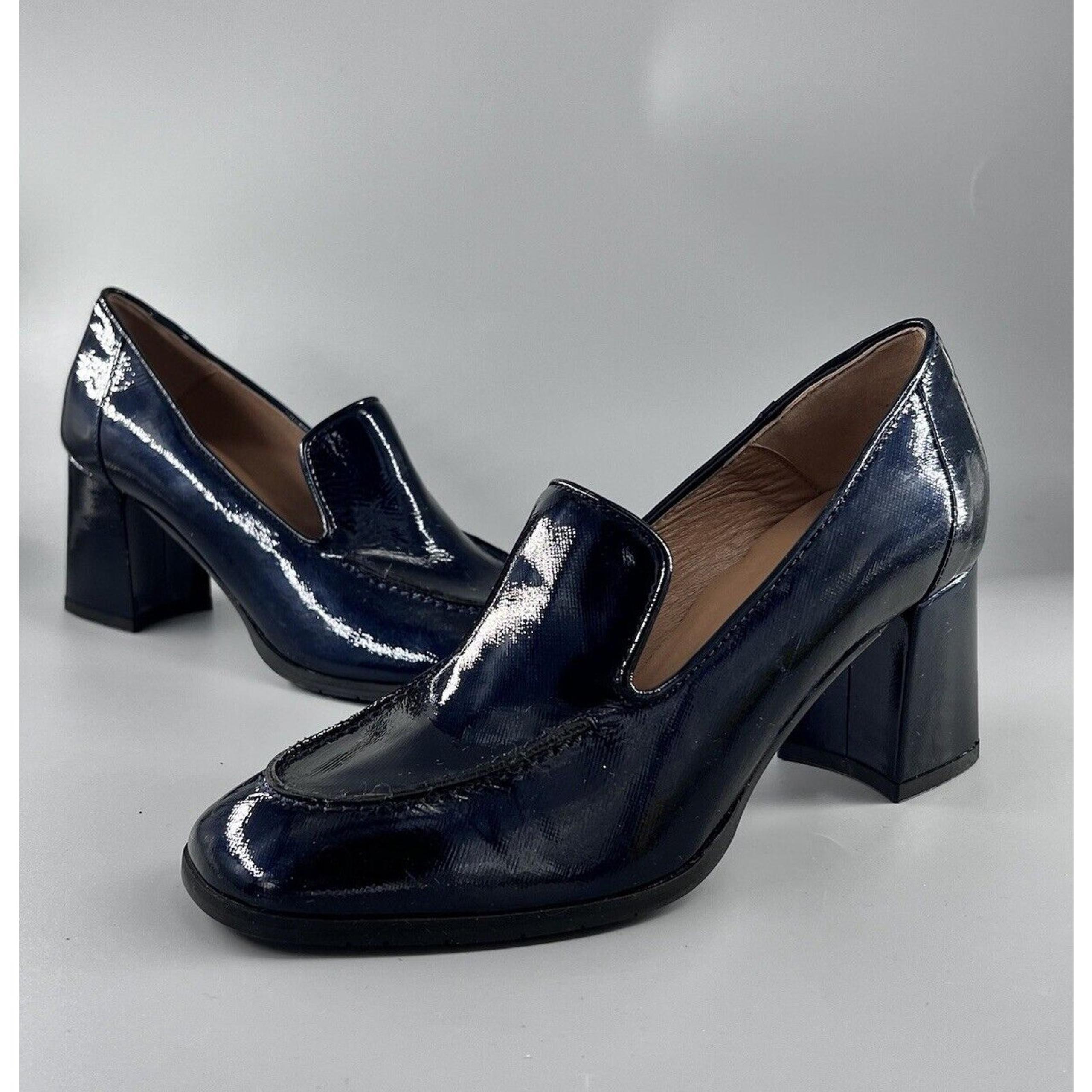 Aquatalia Michelle Size 8.5 M Pump Navy Blue Patent Leather Block Heel