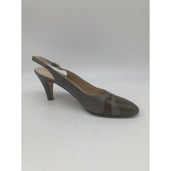 Salvatore Ferragamo Slingback Kitten Heel Size 8 AA