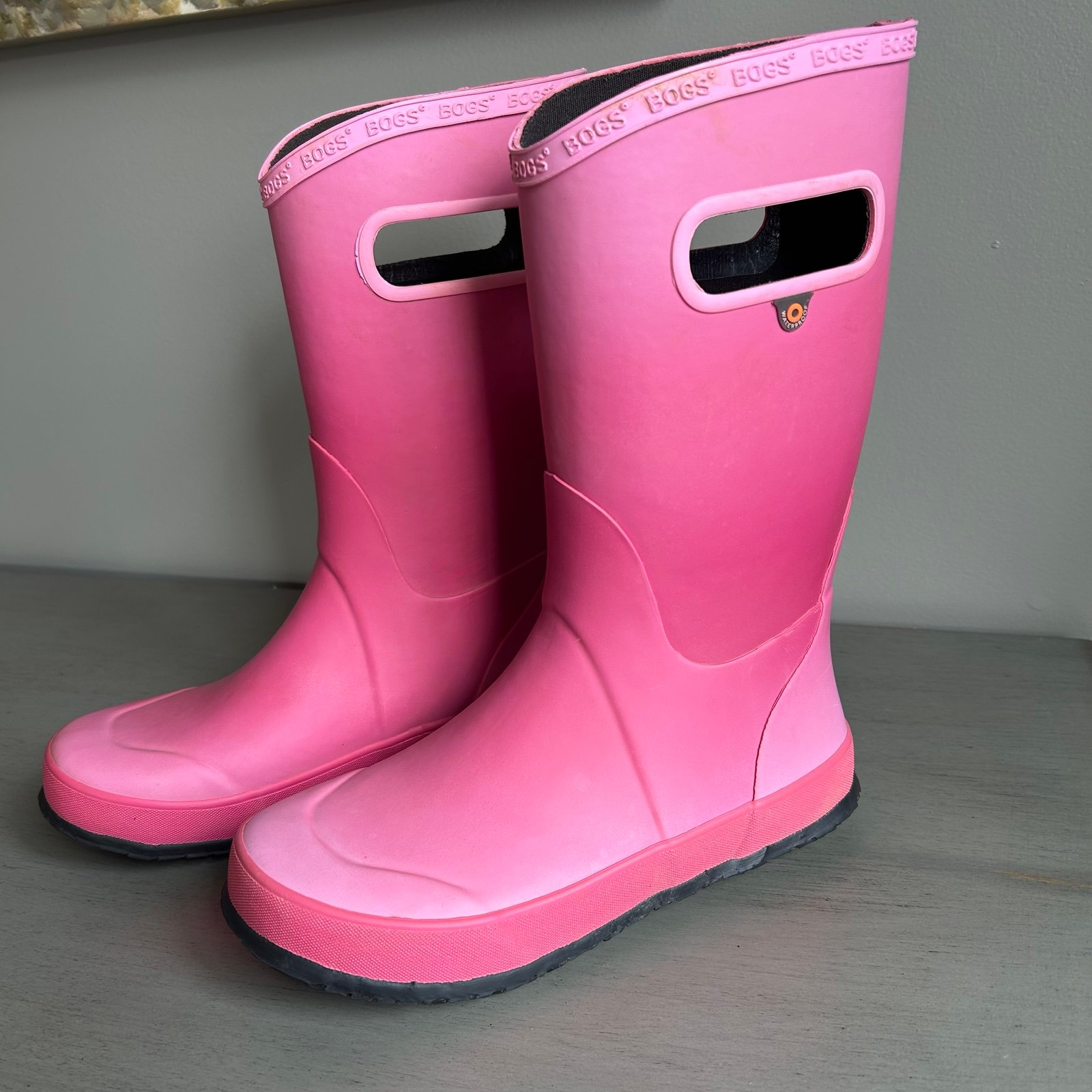 Bogs Bloom Rain Boots Youth Size 4 Pink Ombre Waterproof Easy Pull On Outdoor