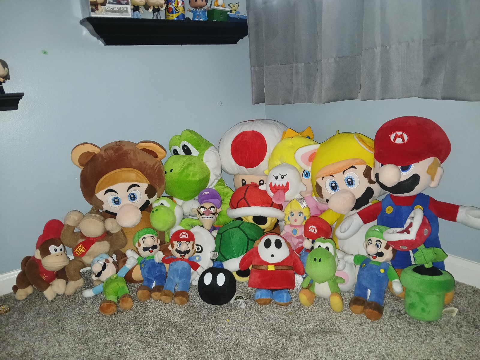 Super Mario plush lot