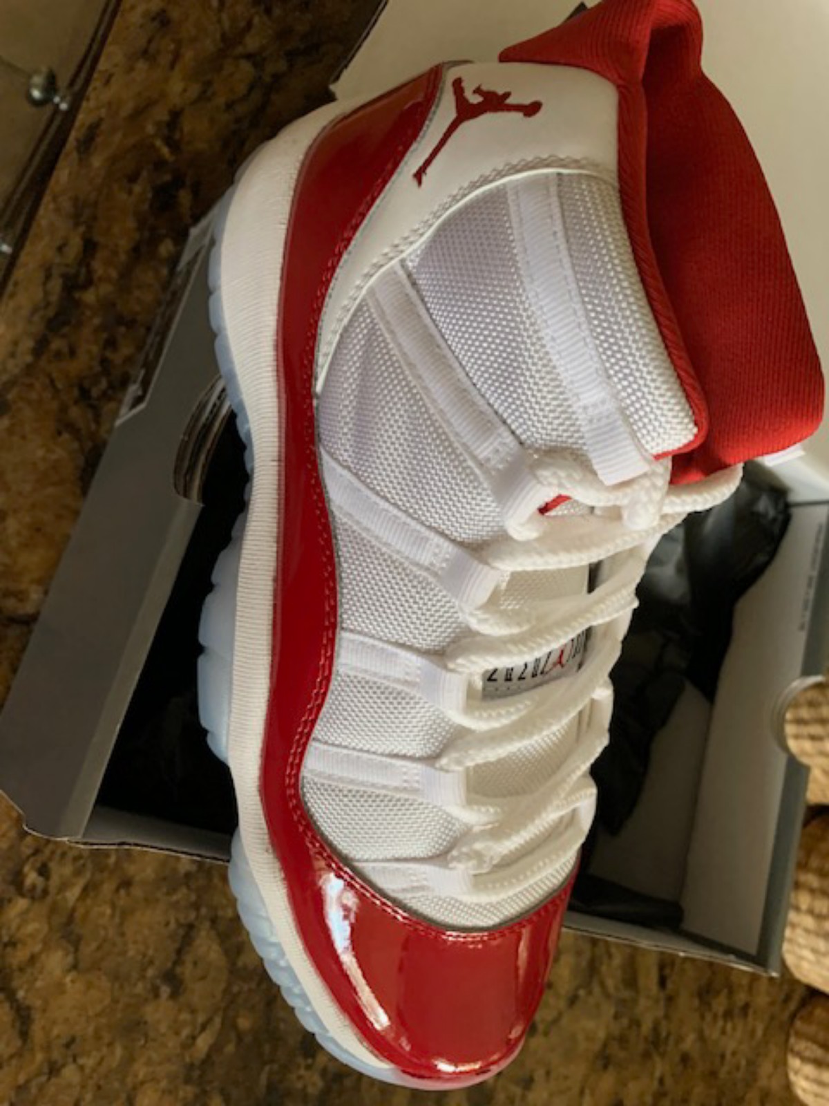 Jordan 11 retro Cherry kids sz 4.5