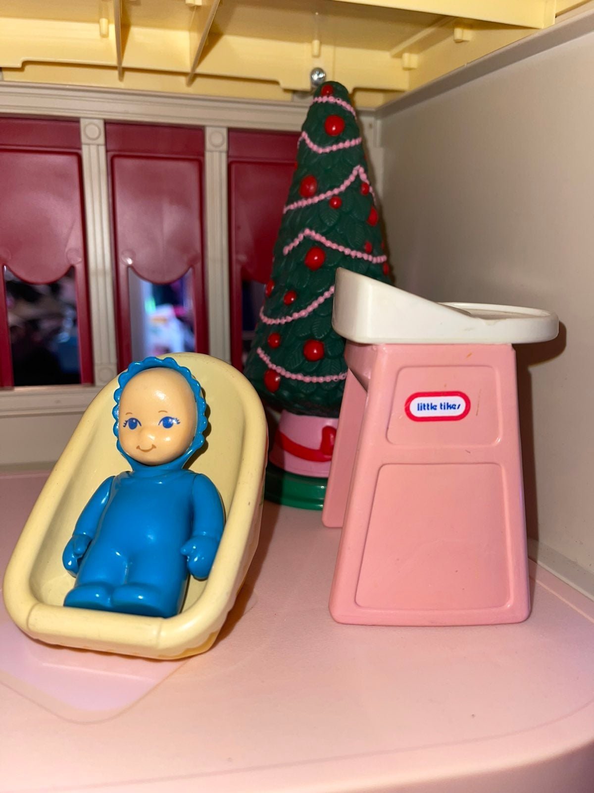 Dollhouse highchair little tikes baby set & carseat