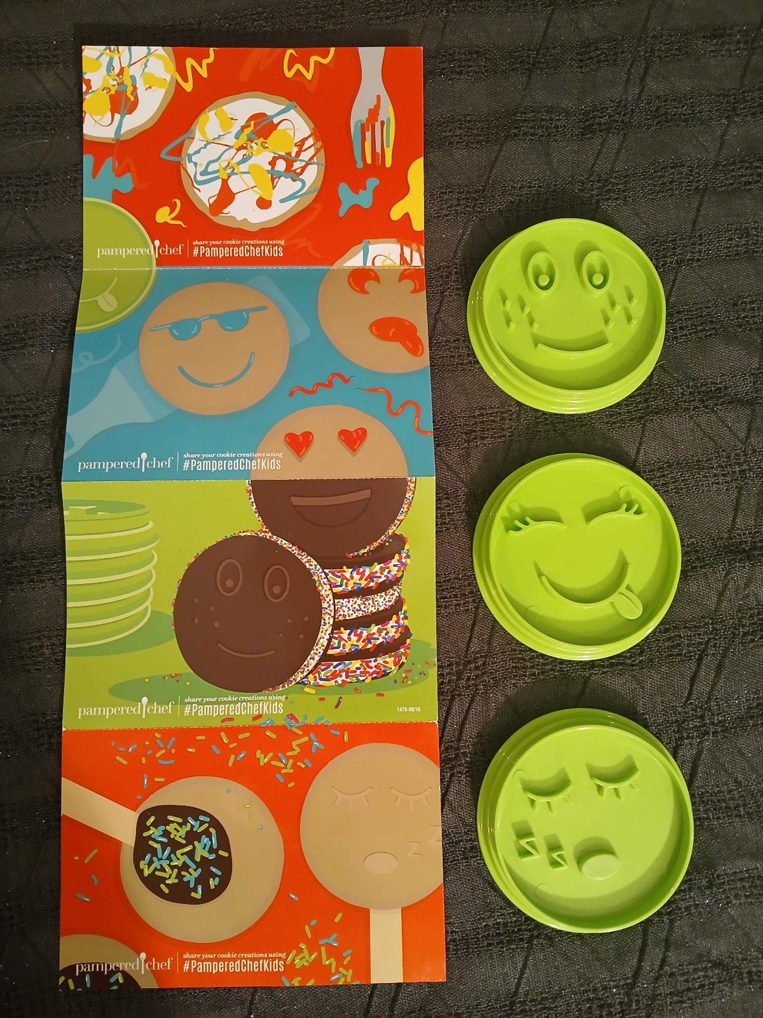 Pampered Chef Kids Emoji Cookie Cutters