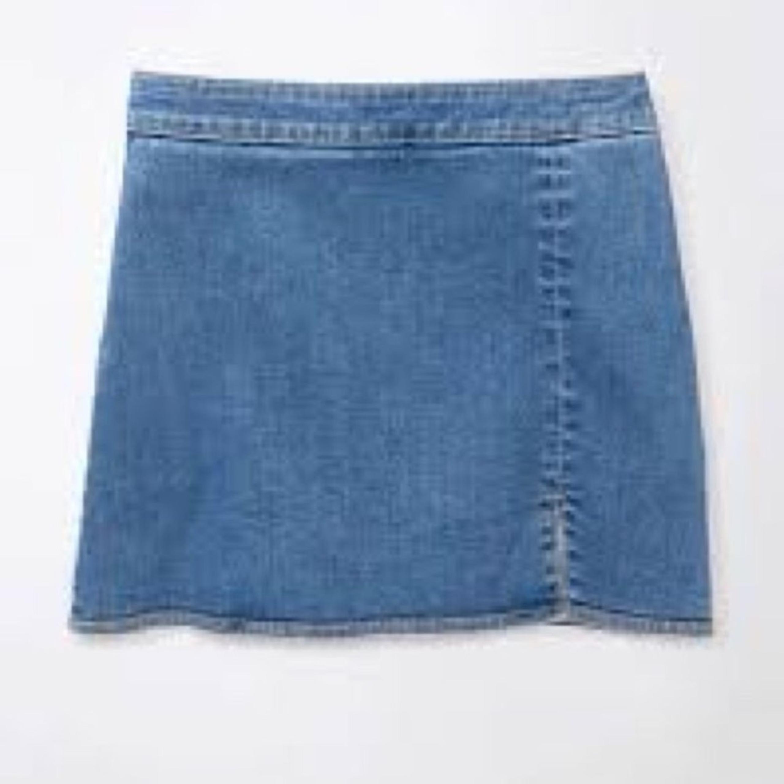 American Eagle Notch Front High Rise Mini Denim Blue Women's Skirt Sz 8