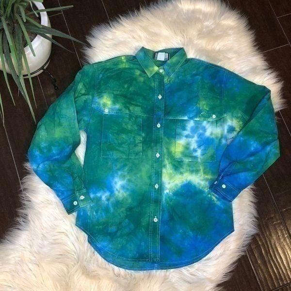 ol’paint by cricket reworked tie dye blo