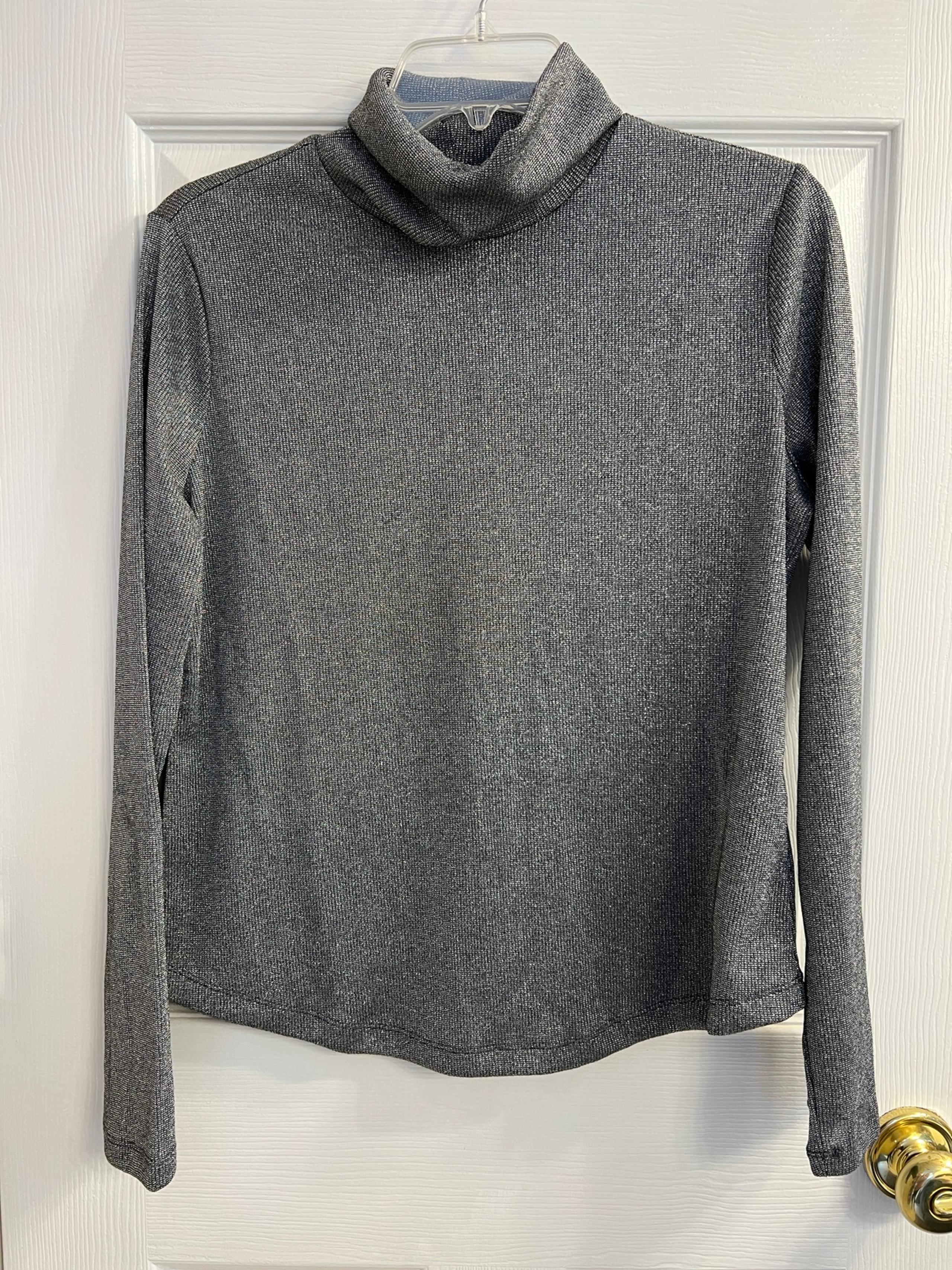 NWT Ribbed Metallic Turtleneck silver/black Large Petite