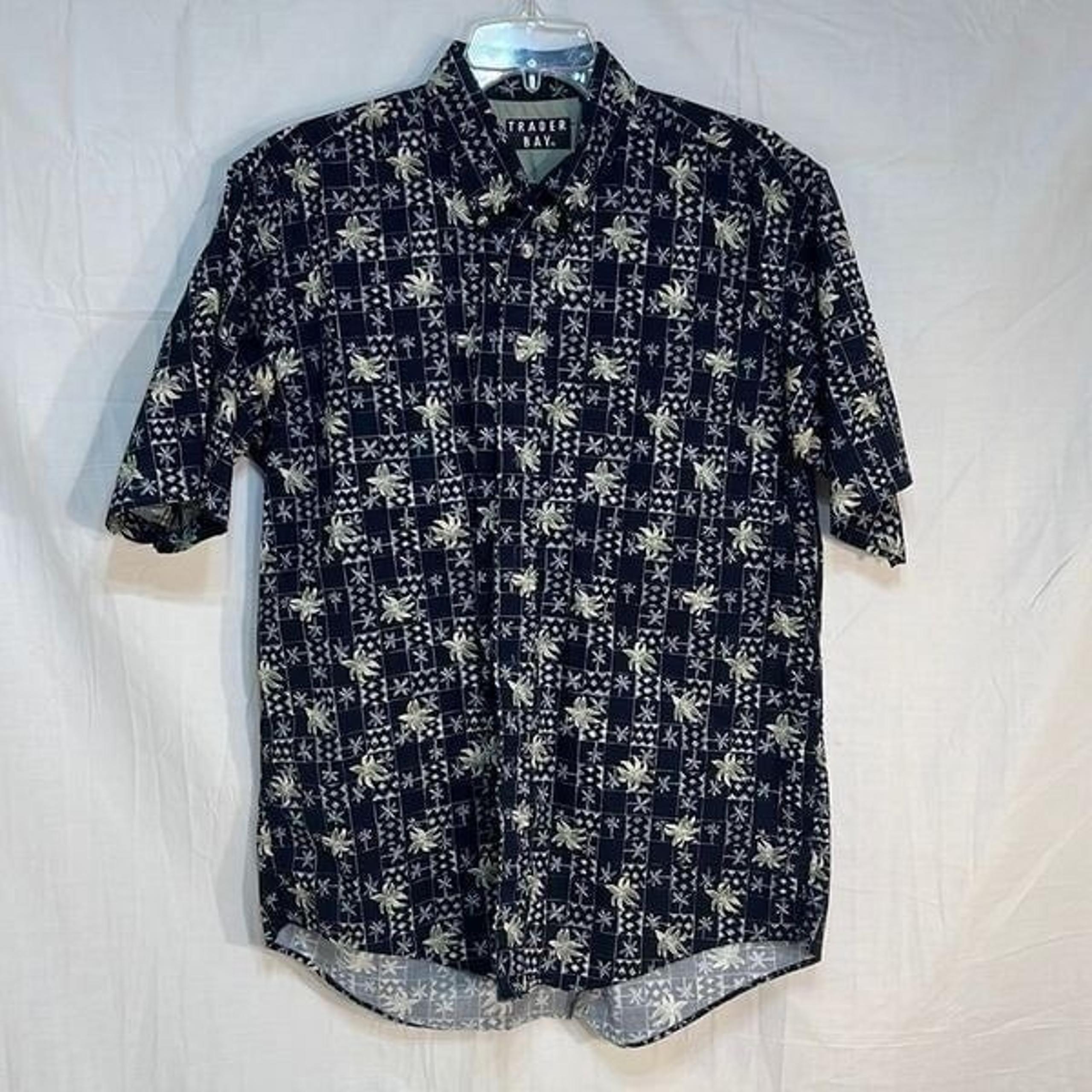 Trader Bay Hawaiian button down shirt