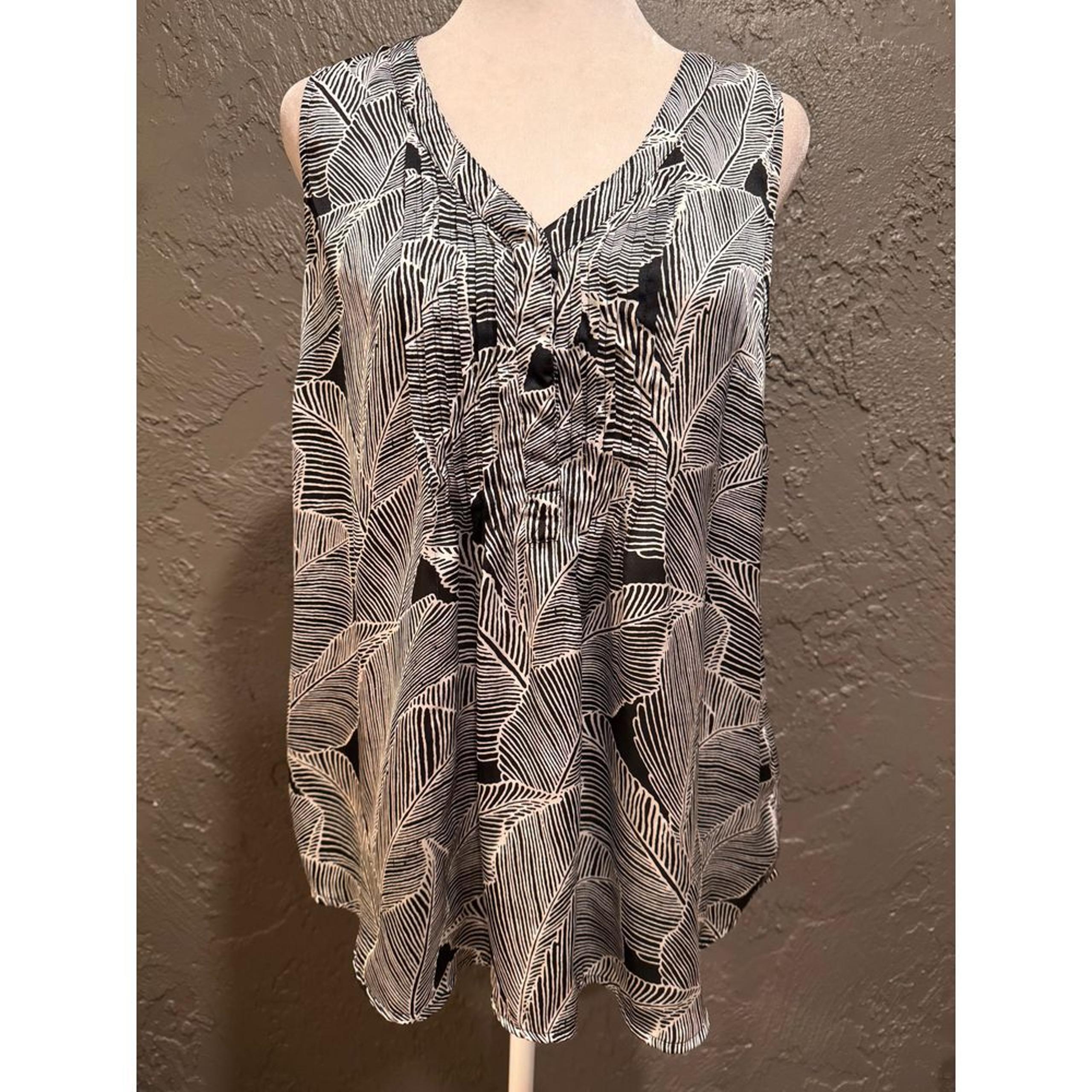 A Pea in the Pod Maternity Leaf Print Tank Top Blouse