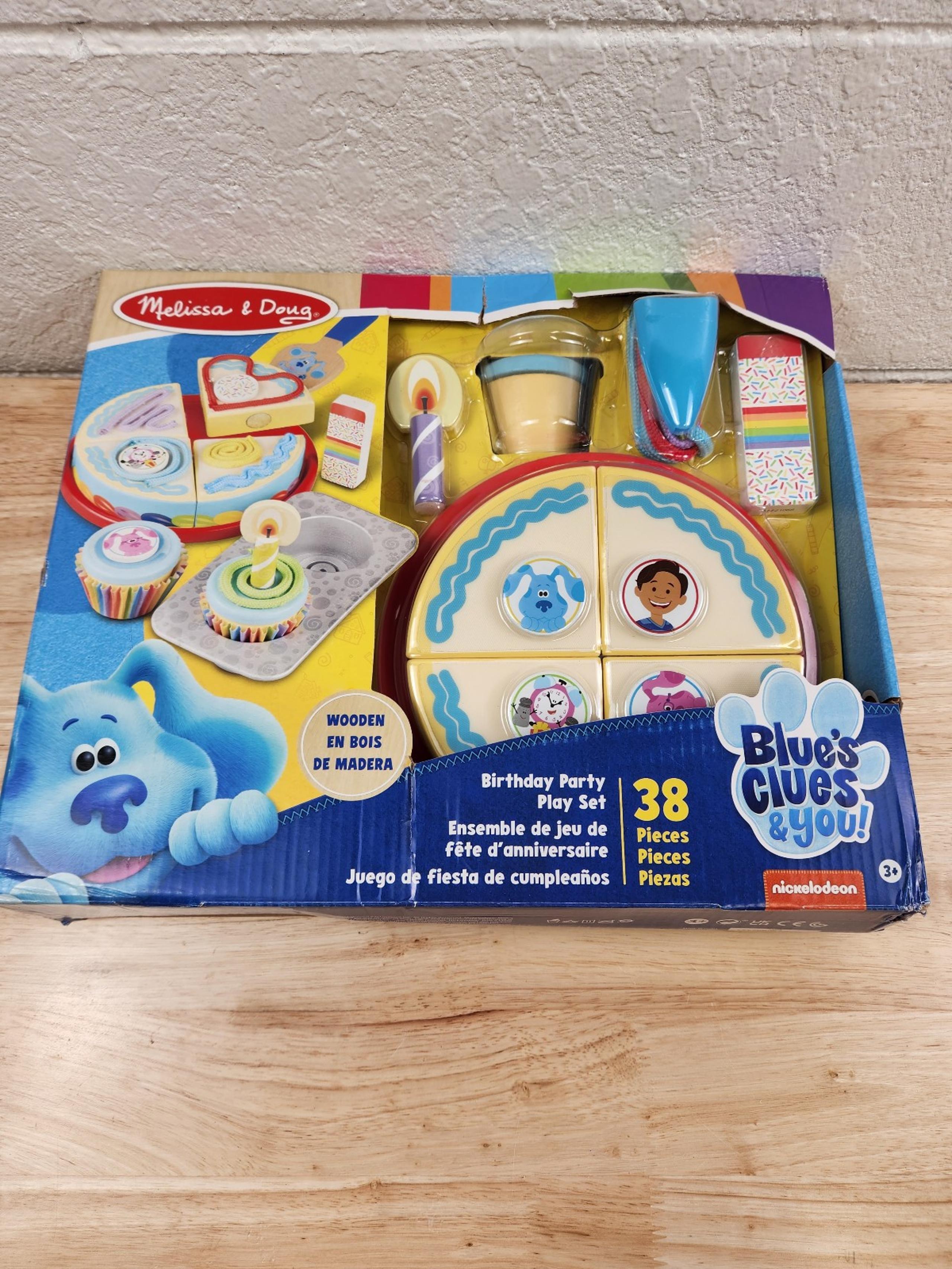 Melissa & Doug Blue's Clues & You! Wooden Birthday Party Play Set (38 Pieces)