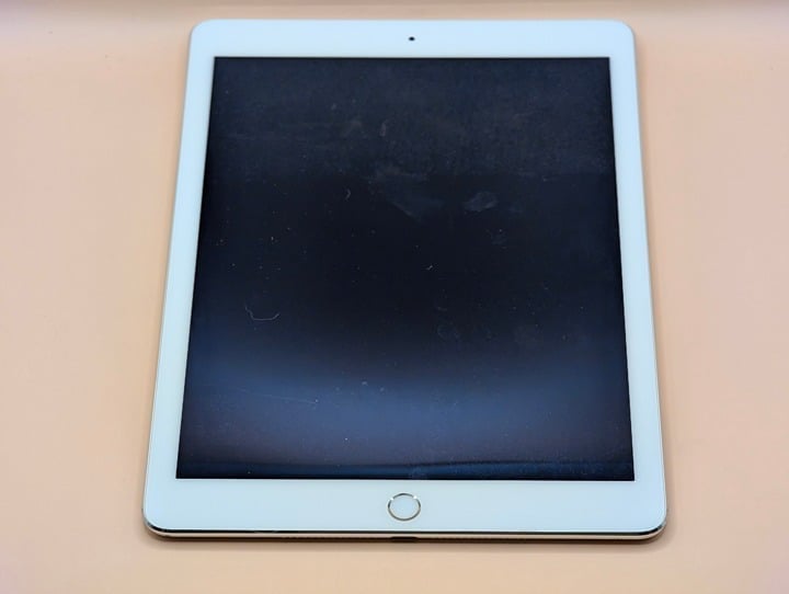 Apple iPad Air 2nd Generation 16GB - WiFi (Silver)***