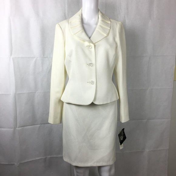 Kasper Cream White Skirt Suit Sz 8P