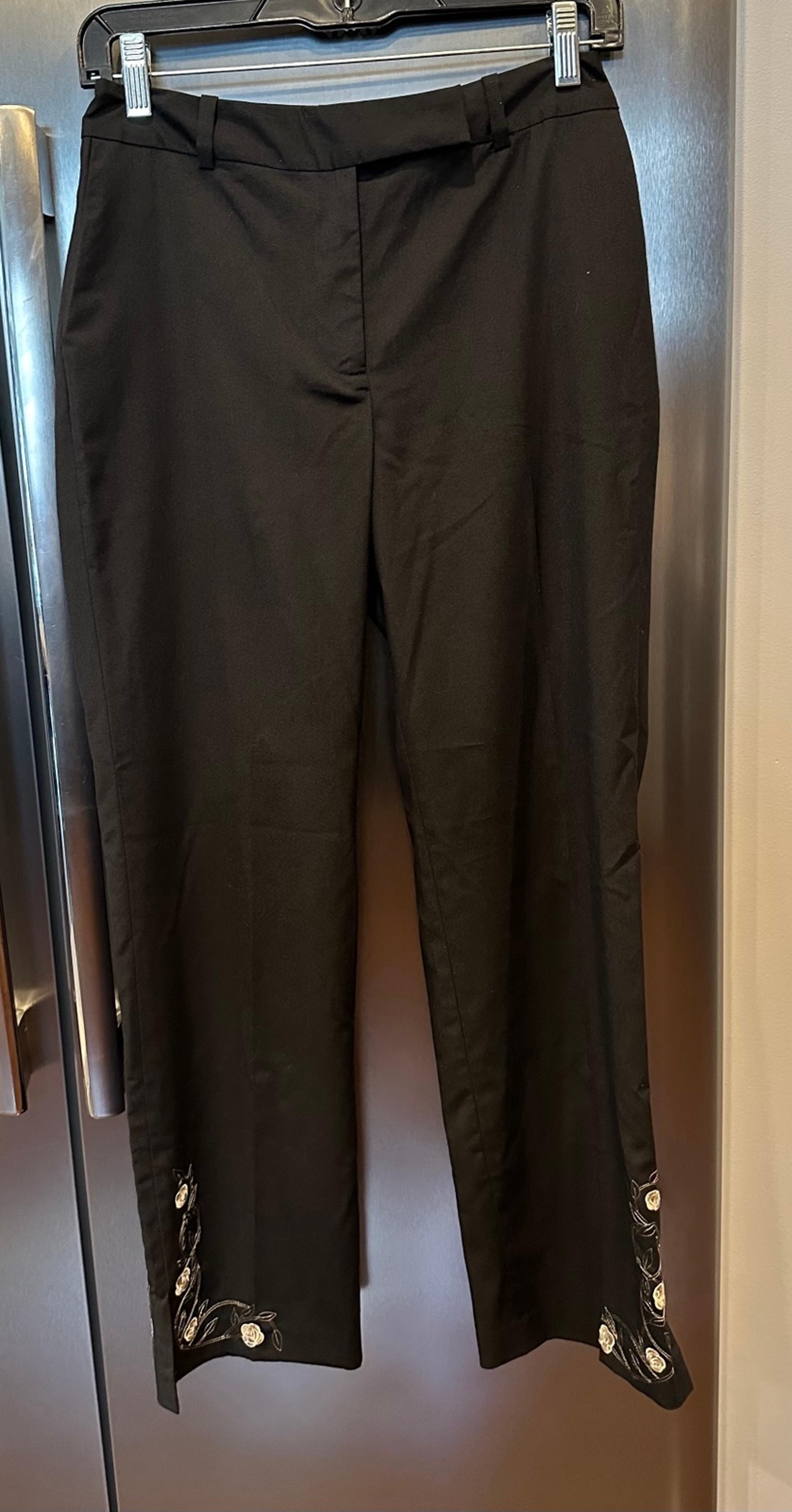 Ann Taylor Loft Stretch Black capri pants embroidery details at bottom size 2