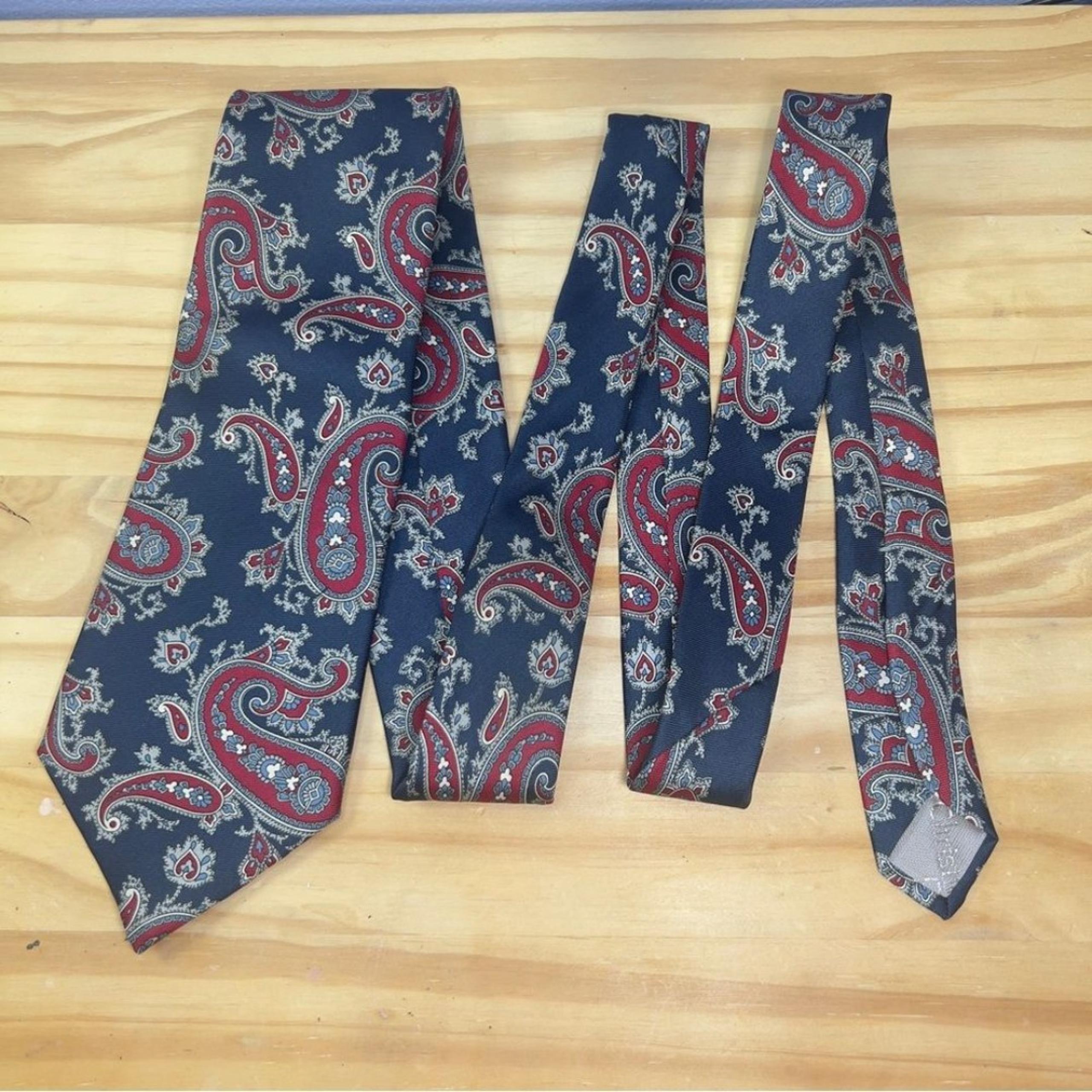 Christian Dior Blue and Red Silk Tie