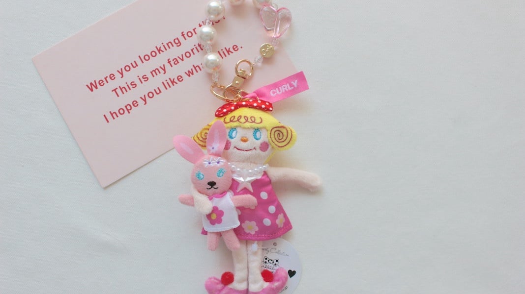 Curly collection＊Strawberry-chan limited Mascot Charm