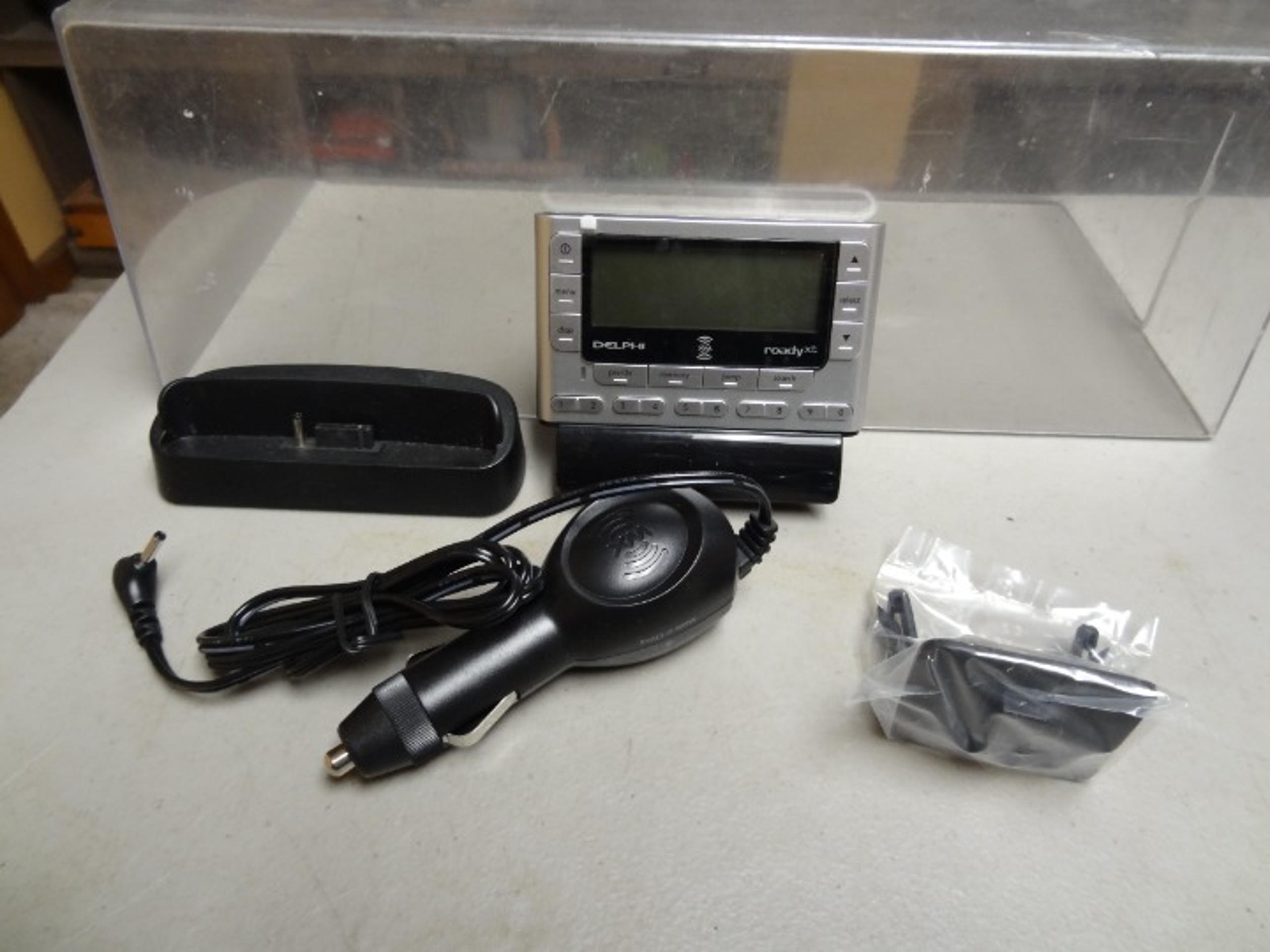 XM DELPHI ROADY XT RECEIVER w/ DOCK, POWER SUPPLY NEVER USED