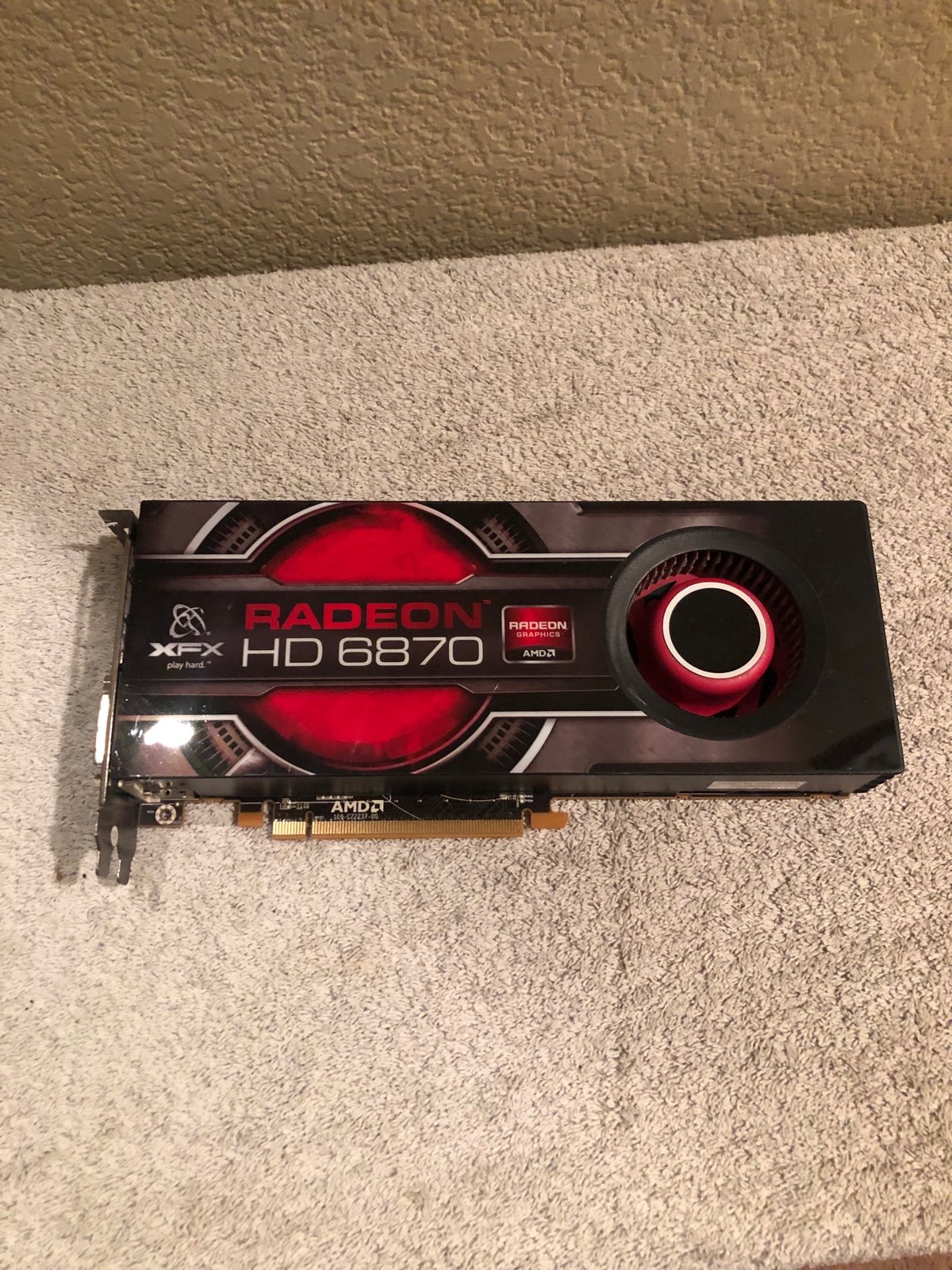XFX Radeon HD 6870 1GB DDR5 Gaming Video Card DVI HDMI DP PCI-E working