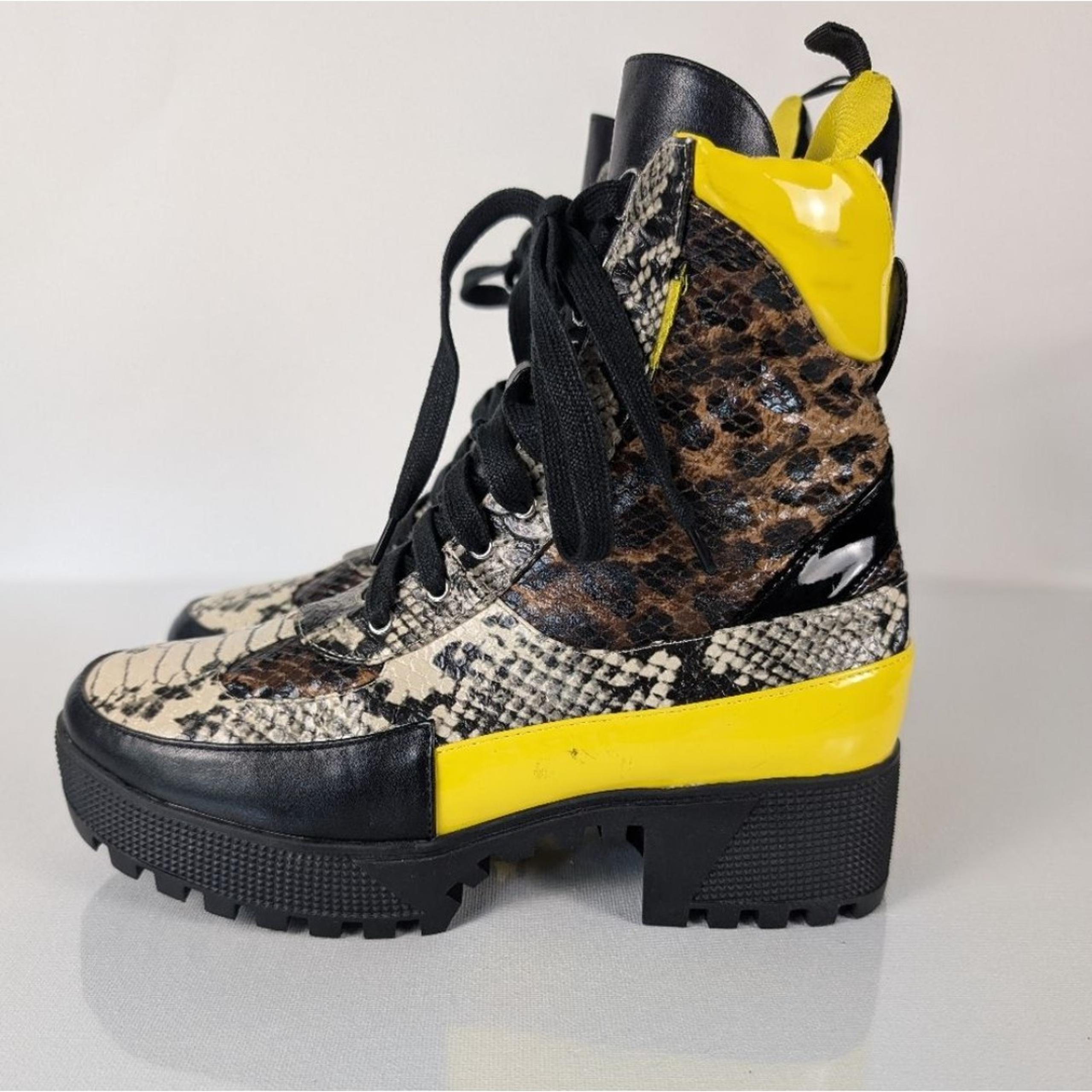 Cape Robbin Boots Women's 9 Multi Animal Print Combat Chunky Lace Up