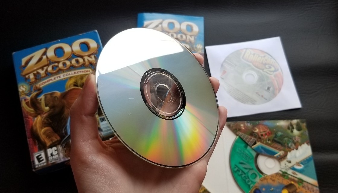 Zoo Tycoon Complete Collection (PC/2003) inside box (w/ Rollercoaster Tycoon outlet 2)