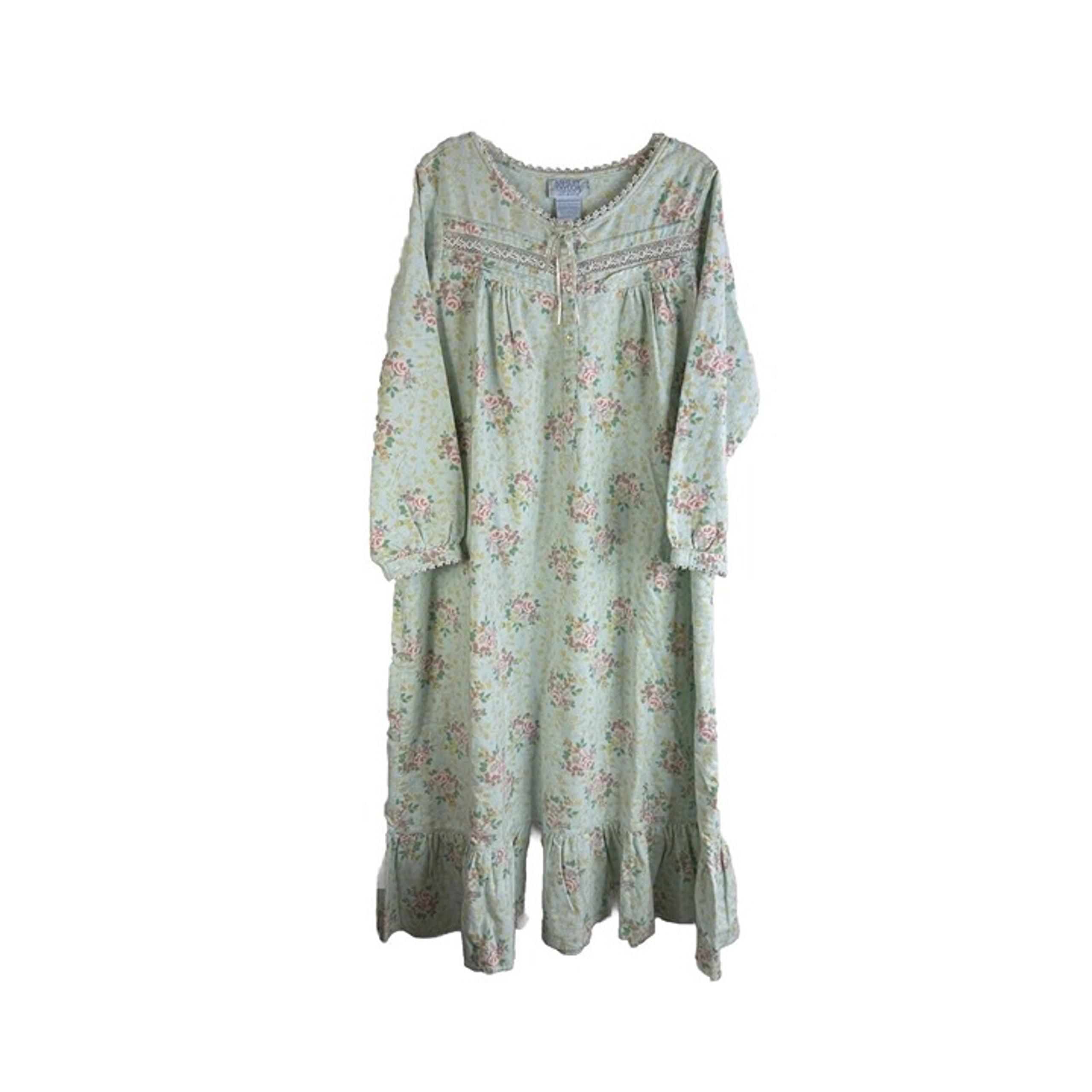 Vintage 90s Womens Medium Floral Lace Frilly Nightgown Granny Gown Cottagecore