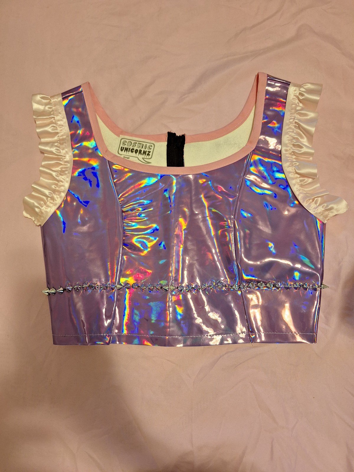 Cosmic Unicorns Holographic Spiked Top