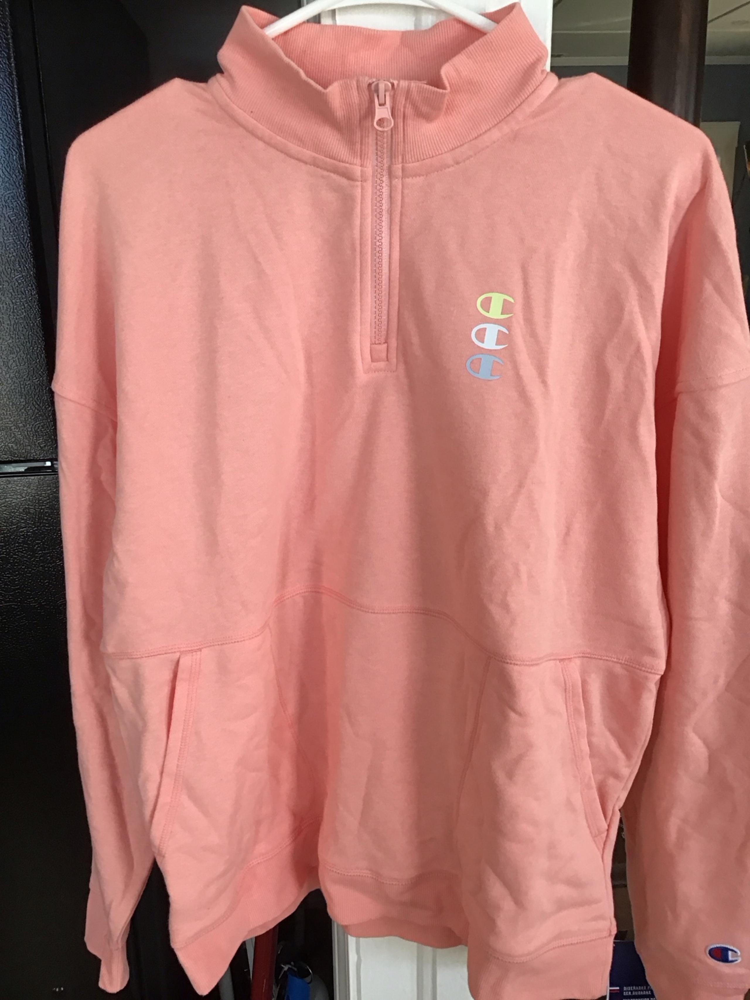 Champion women’s crew neck medium long sleeve pullover sweatshirt, new
