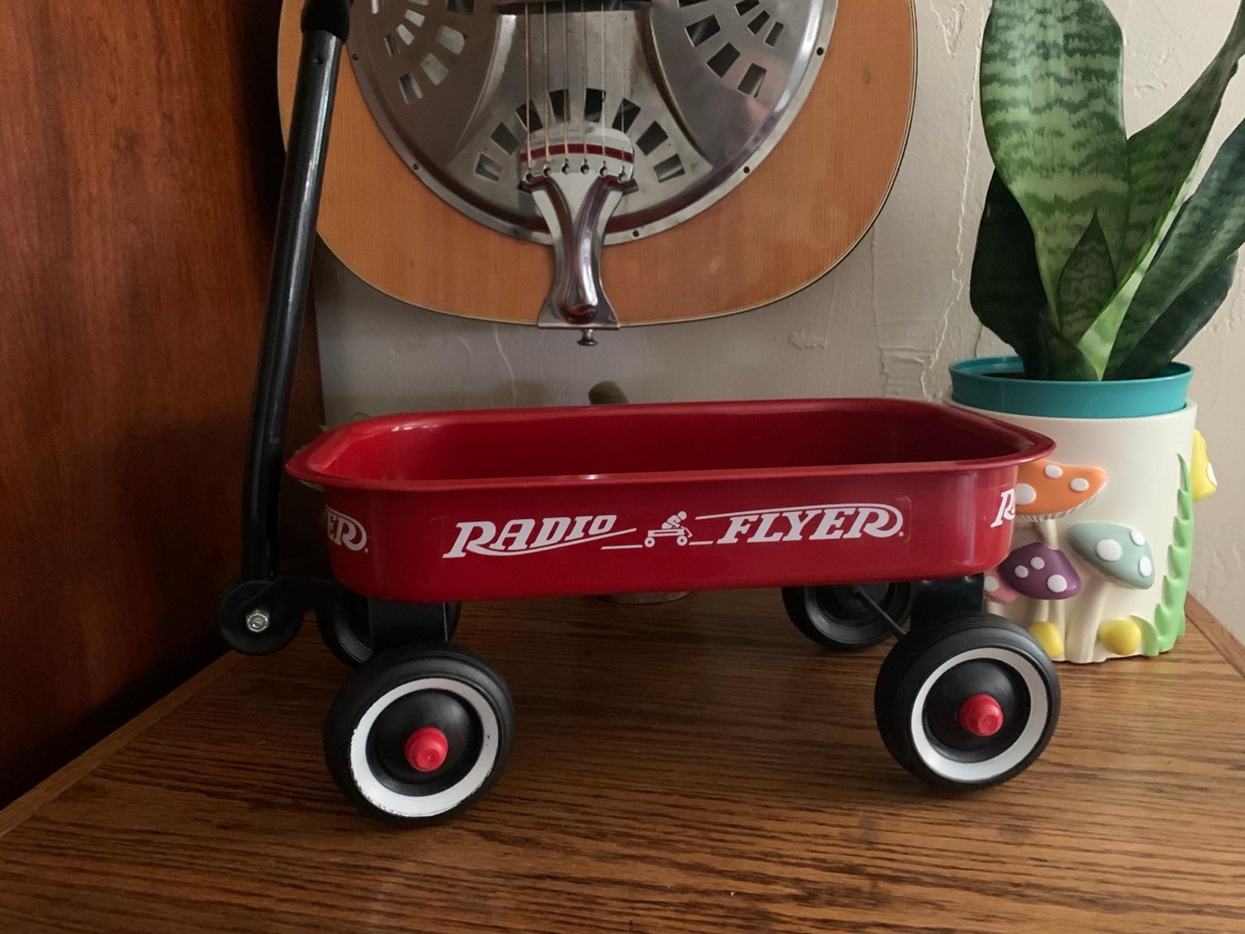 Radio Flyer little red wagon