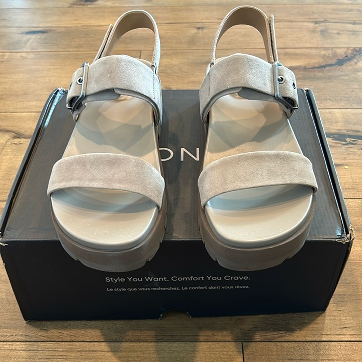 Vionic Torrance Women's Platform Lug Comfort Sandal Taupe 10