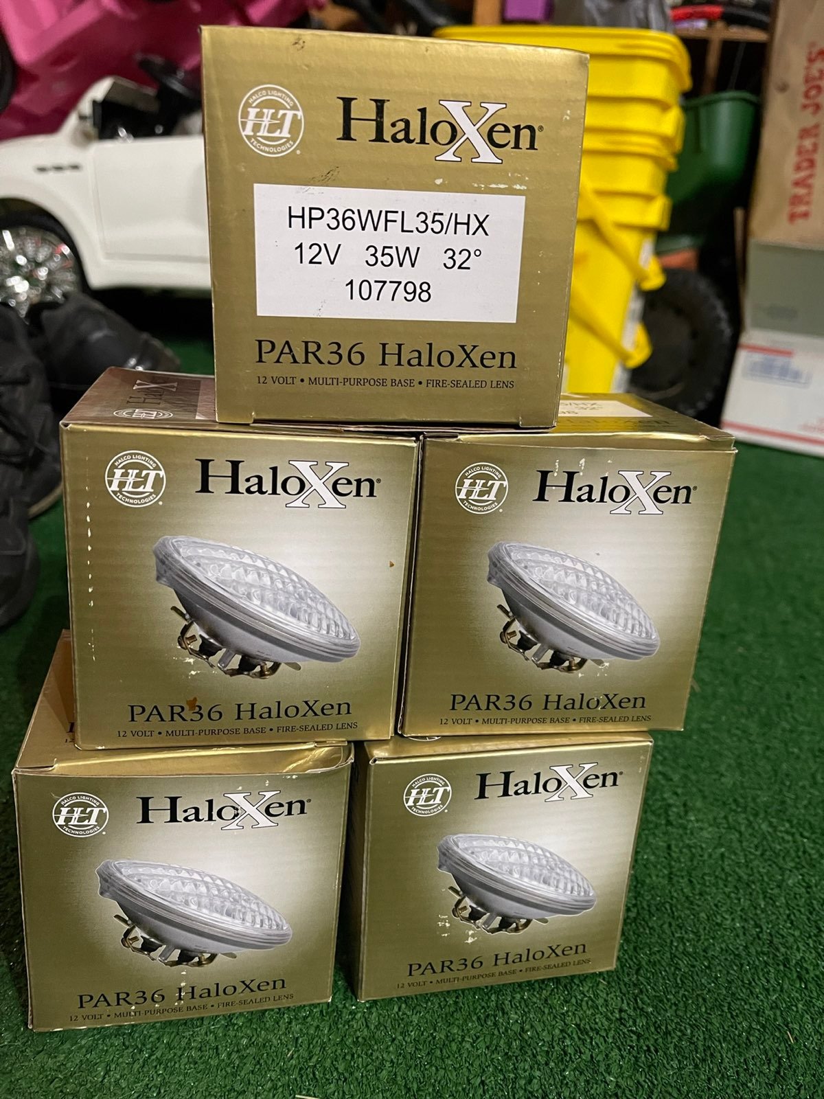 HaloXen lightbulbs