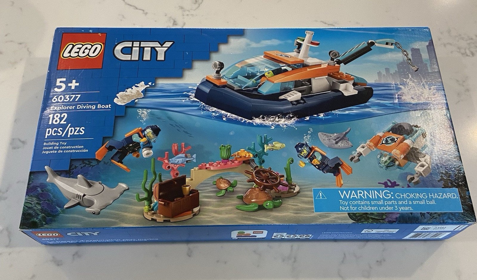 LEGO CITY: Explorer Diving Boat (60377)