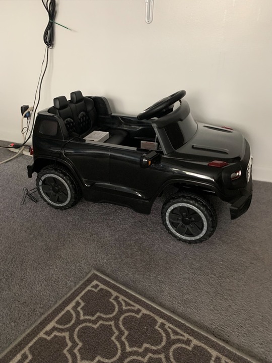 6V Ride On Truck w/Parent Remote Control, 3 Speeds, LED Lights, Black