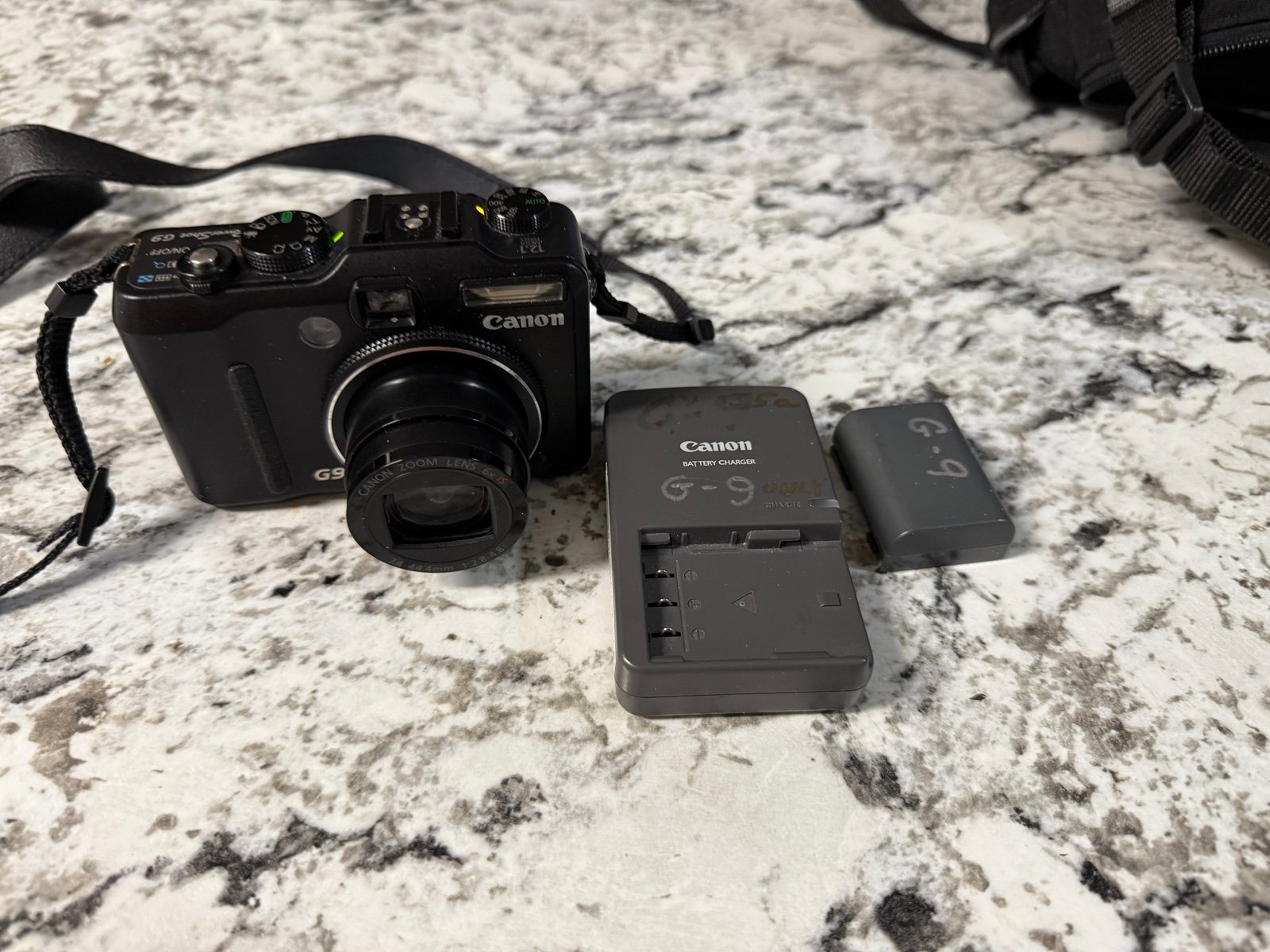 Canon PowerShot G9 12.1MP Digital Camera