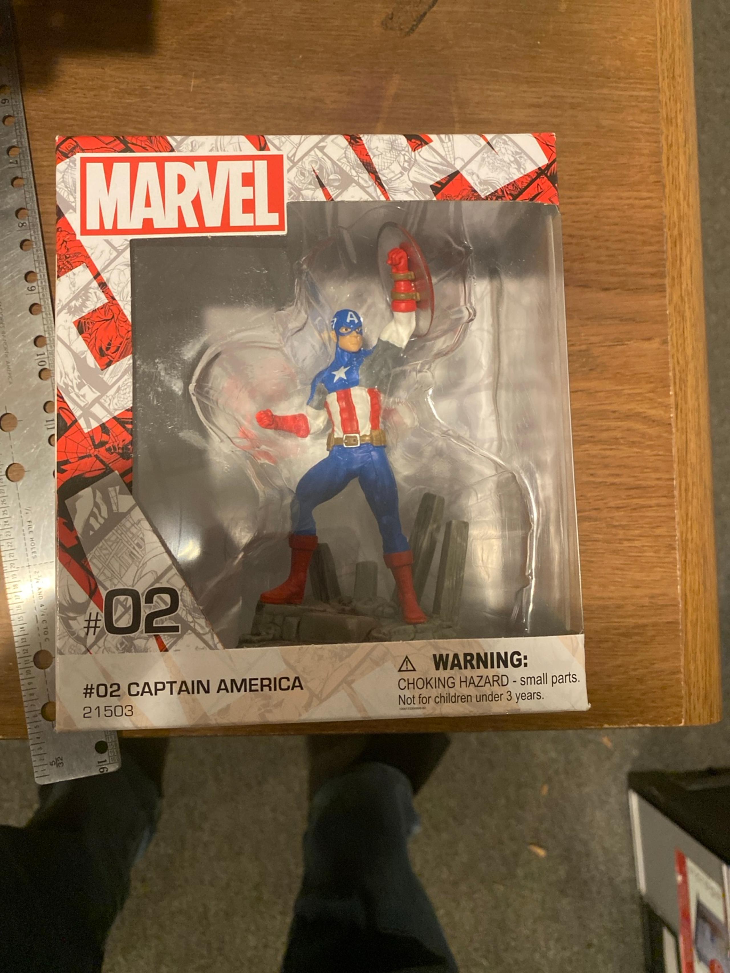 Schleich #02  captain America marvel action figure new in original packaging