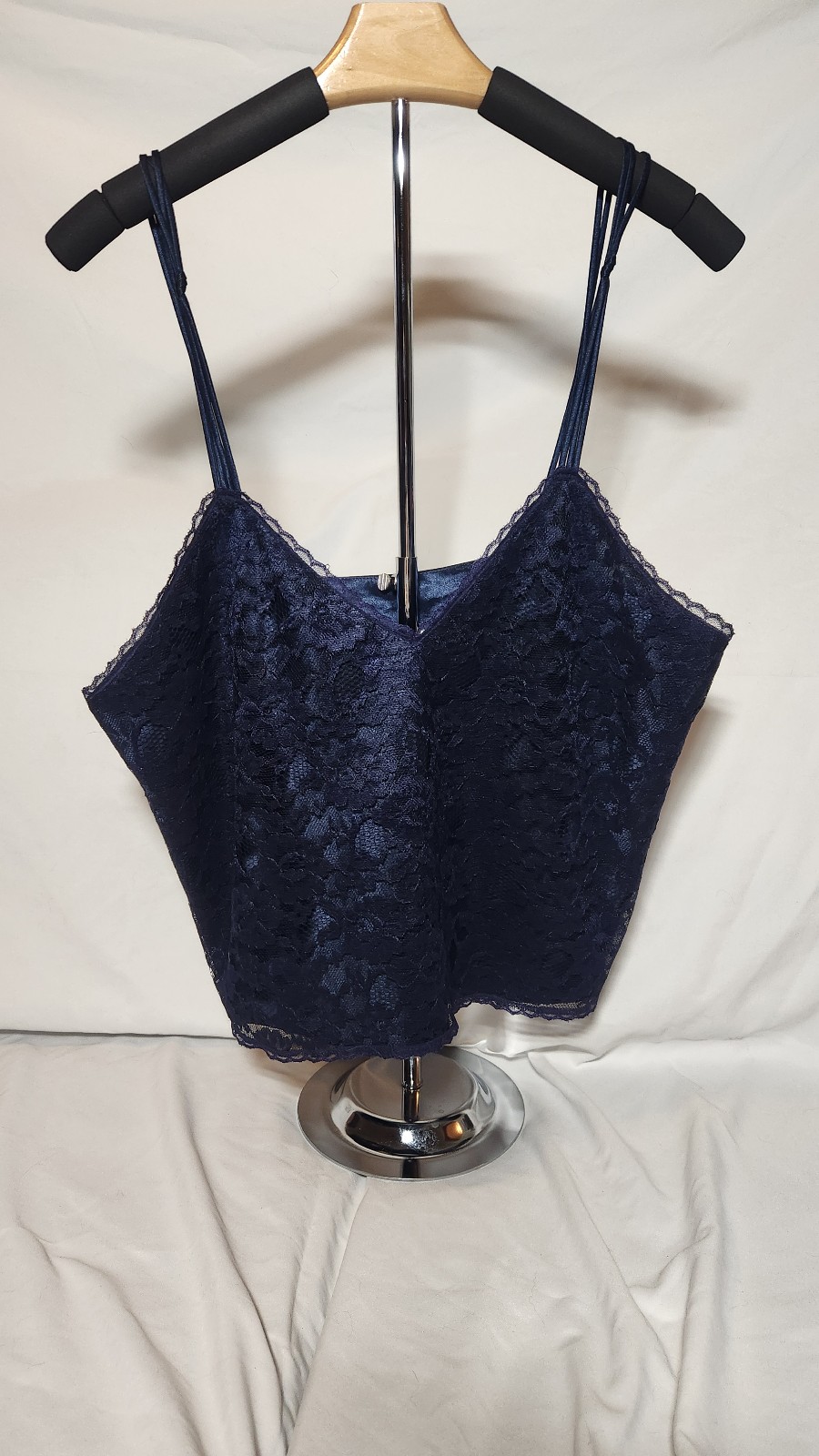 Vintage Gold Label Victoria's Secret Navy Lacy Camisole, size Lg